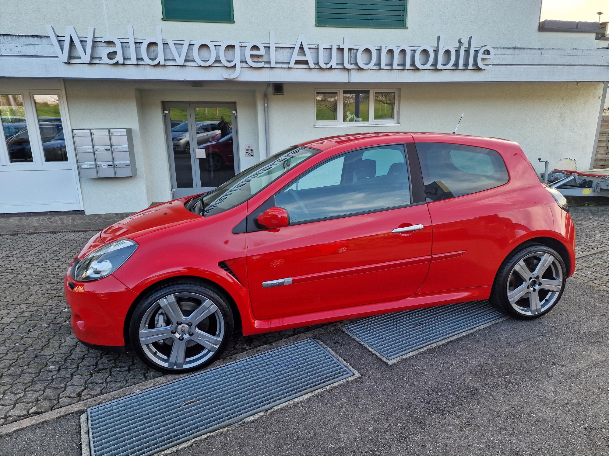 RENAULT Clio Sport 2.0 16V RS