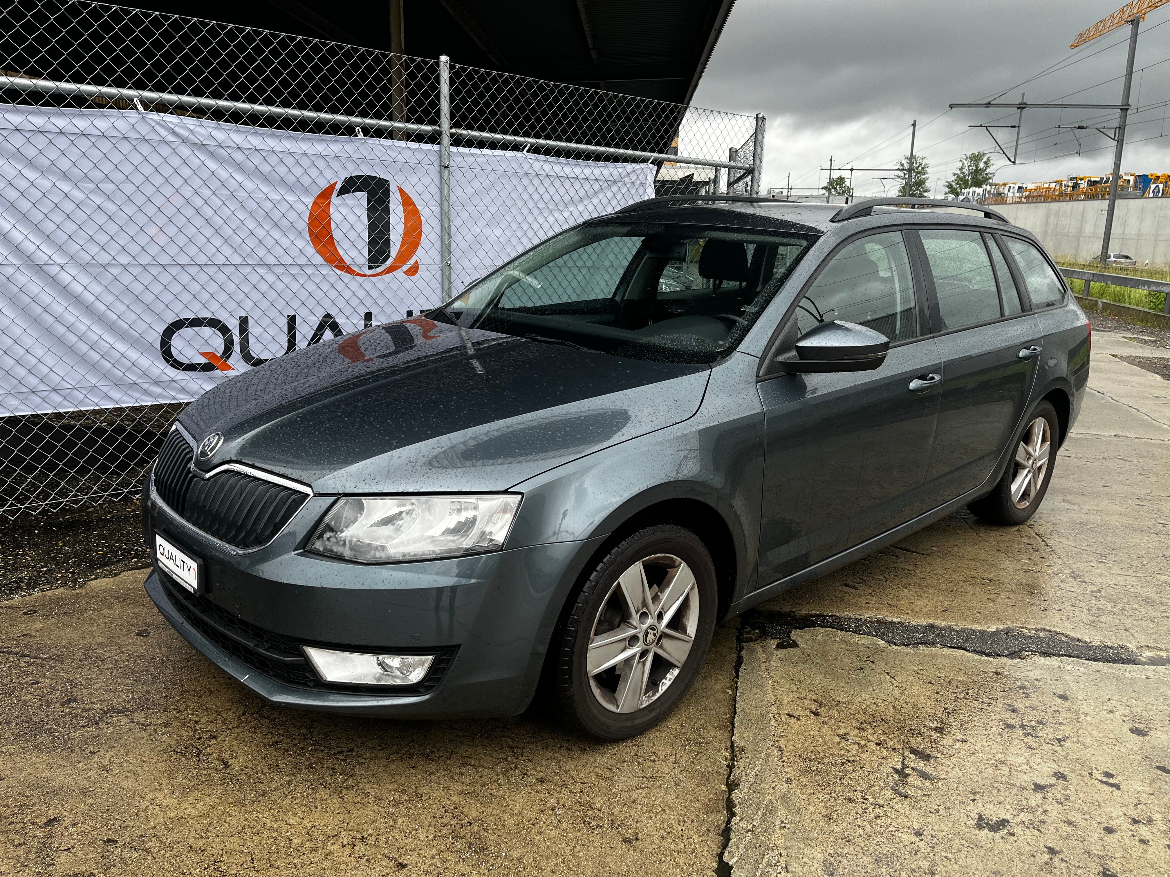 SKODA Octavia Combi 1.6 TDI Ambition DSG