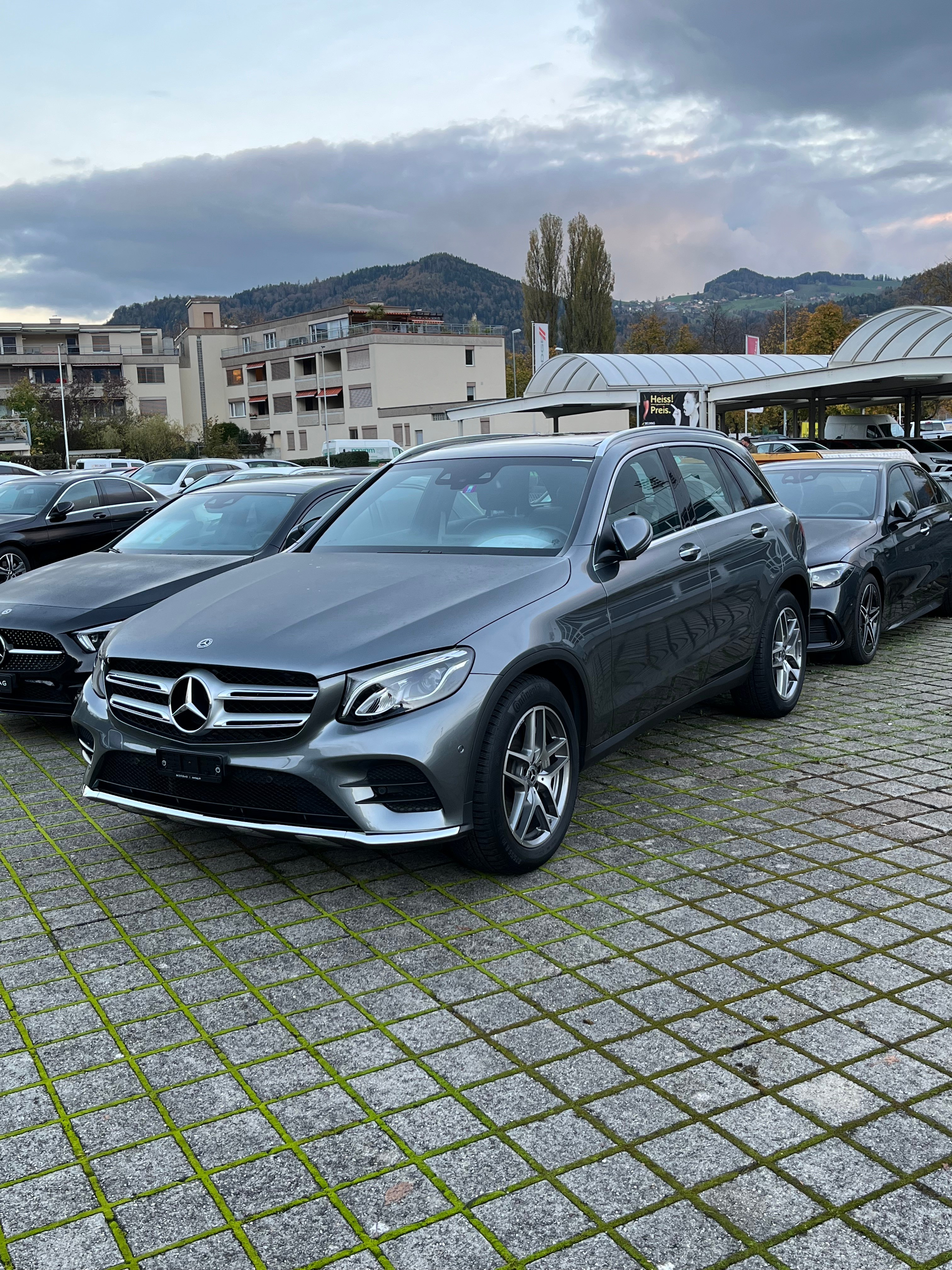 MERCEDES-BENZ GLC 250 AMG Line 4Matic 9G-Tronic