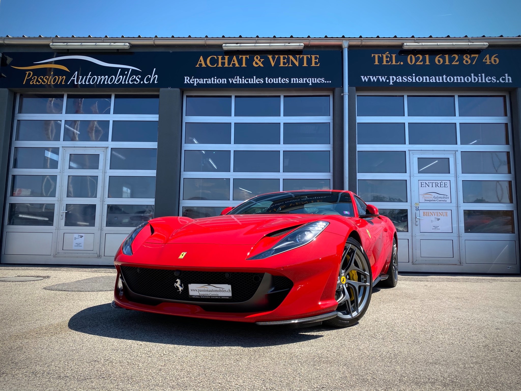 FERRARI 812 Superfast