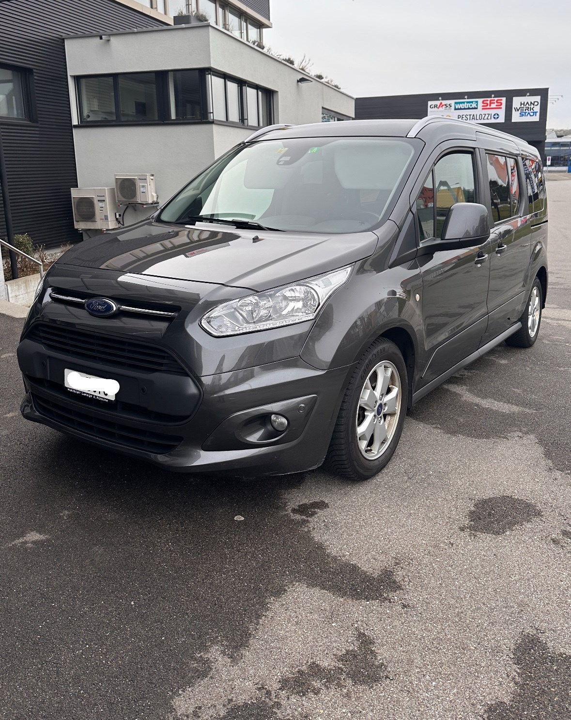 FORD TOURNEO CONNECT Personenwagen