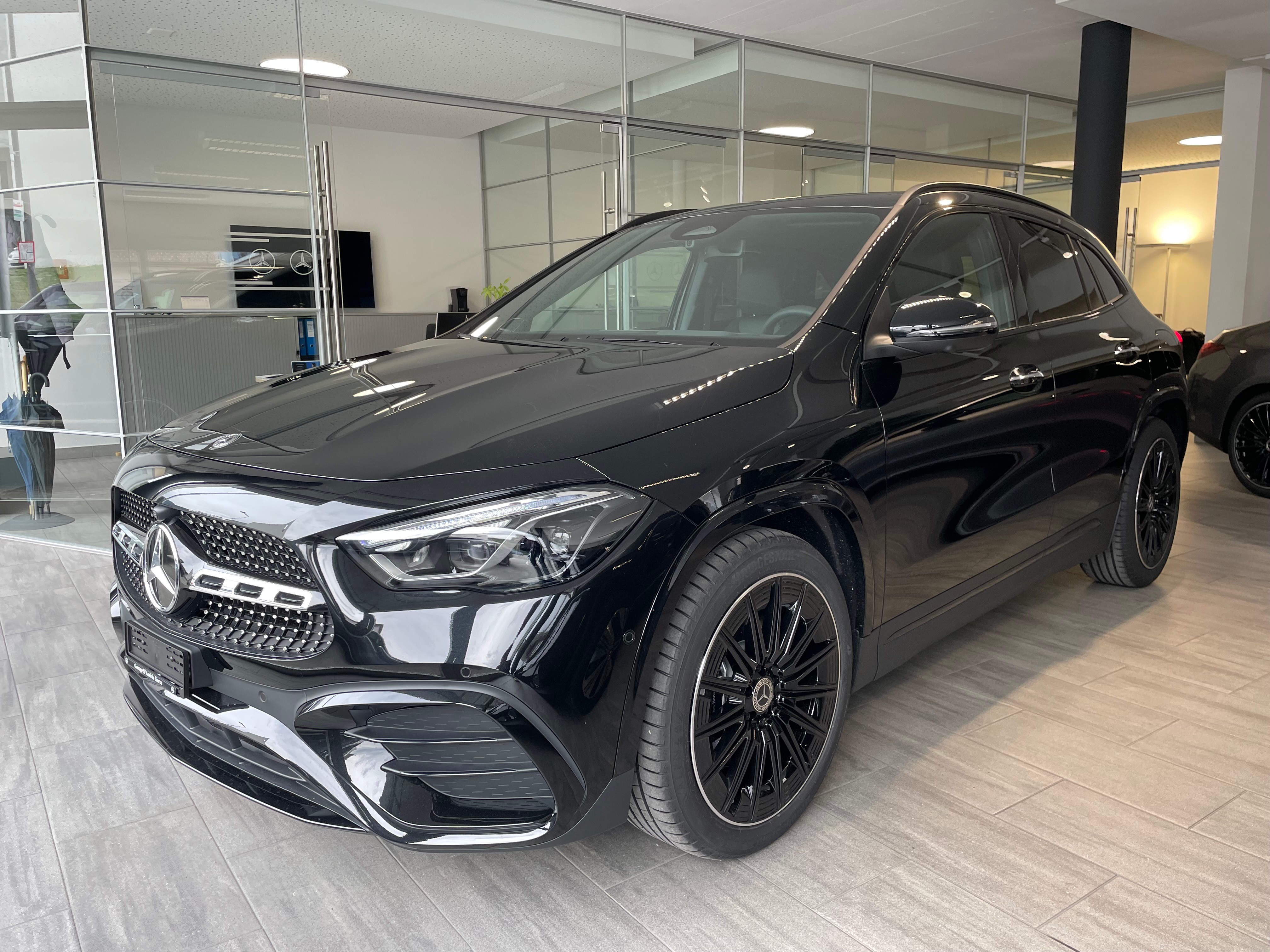 MERCEDES-BENZ GLA 250 4Matic 8G-DCT