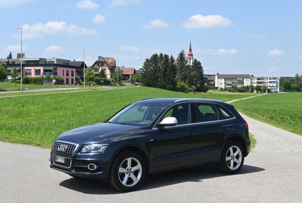 AUDI Q5 2.0 TDI S-Line quattro S-tronic