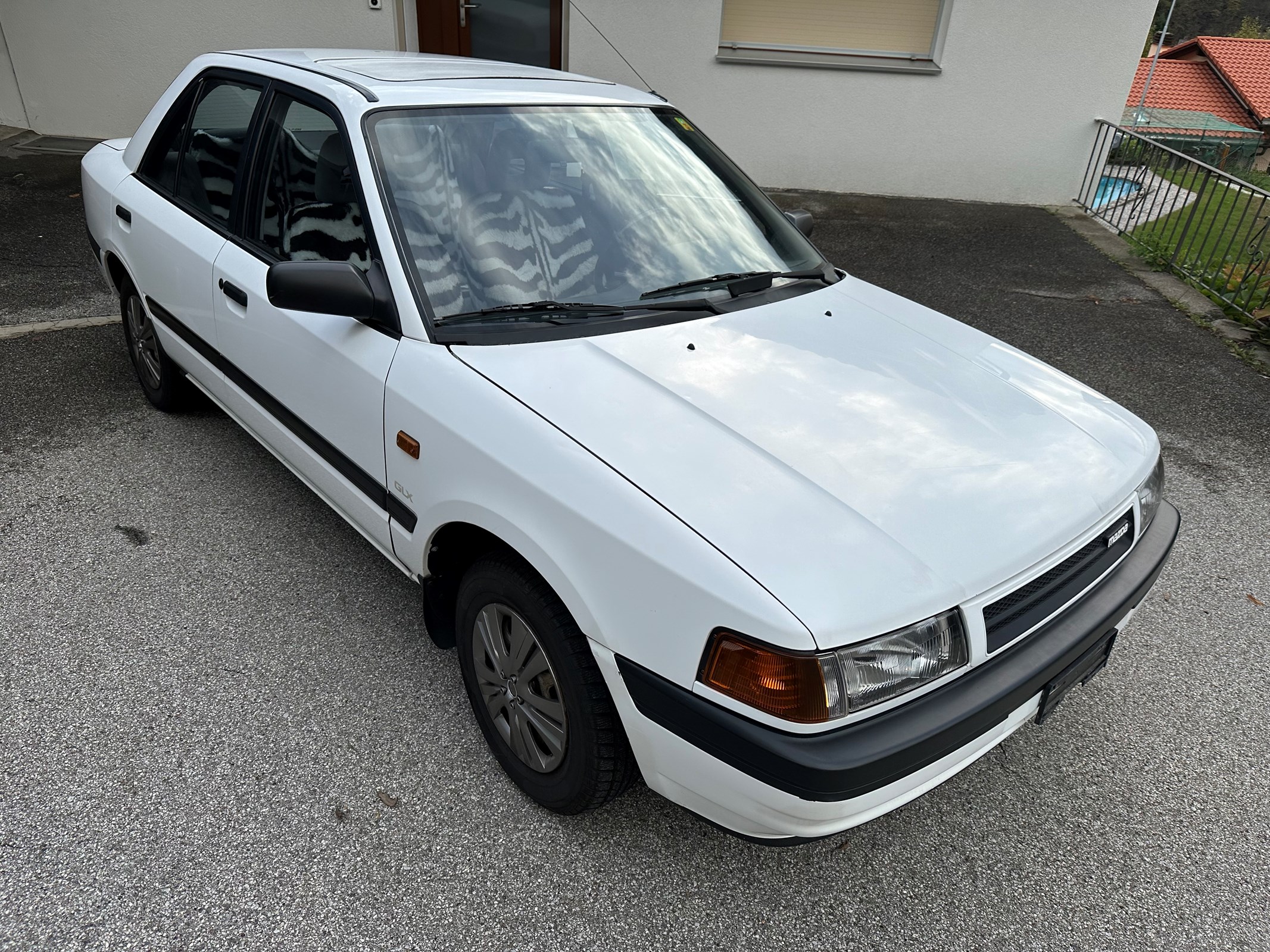 MAZDA 323 1.8 i