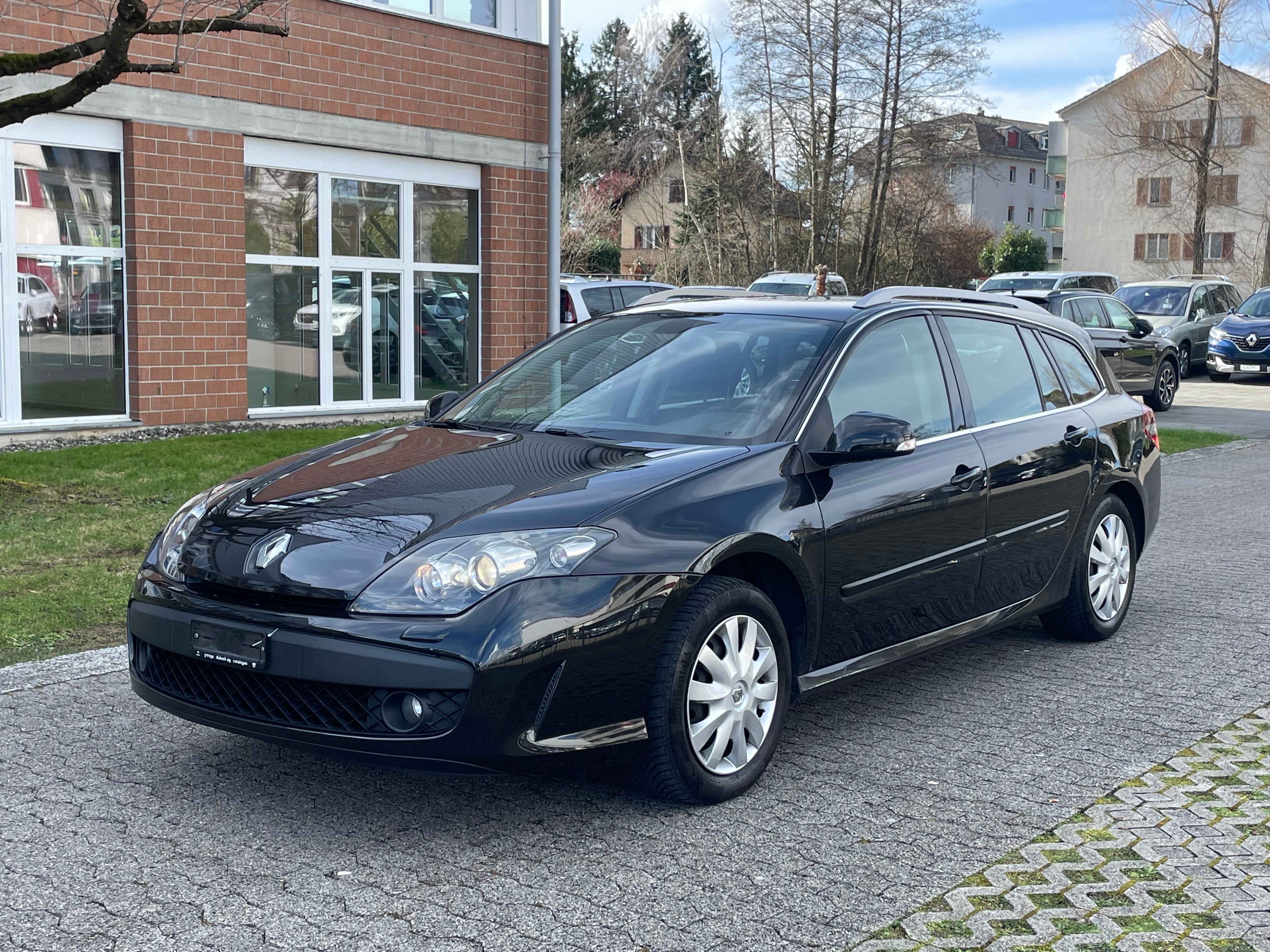 RENAULT Laguna Grandtour 2.0 16V T Initiale Automatic