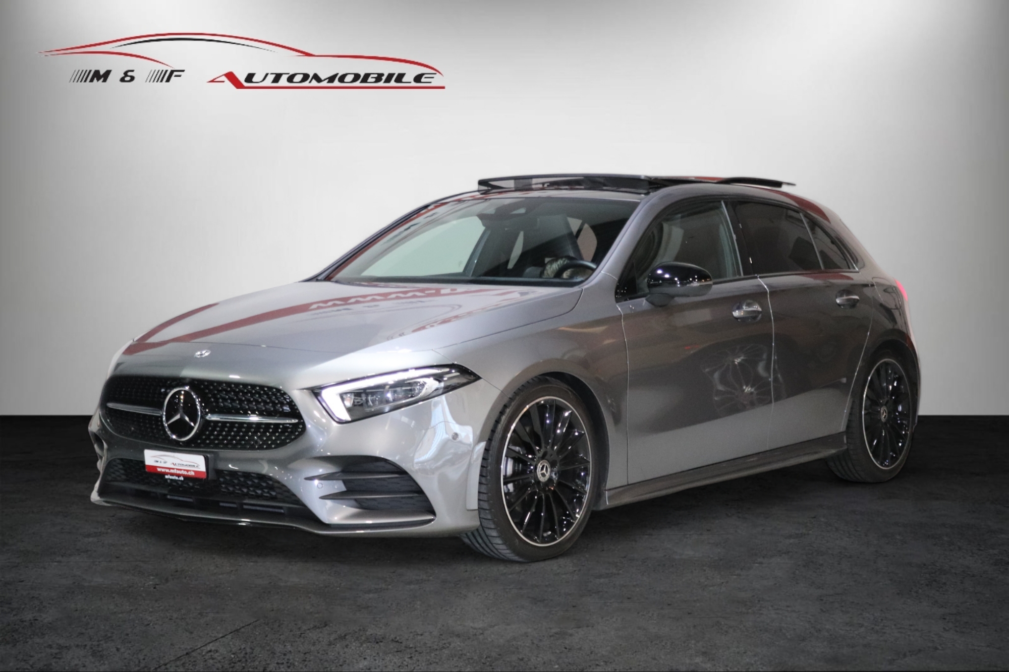 MERCEDES-BENZ A 180 Night Star AMG Line