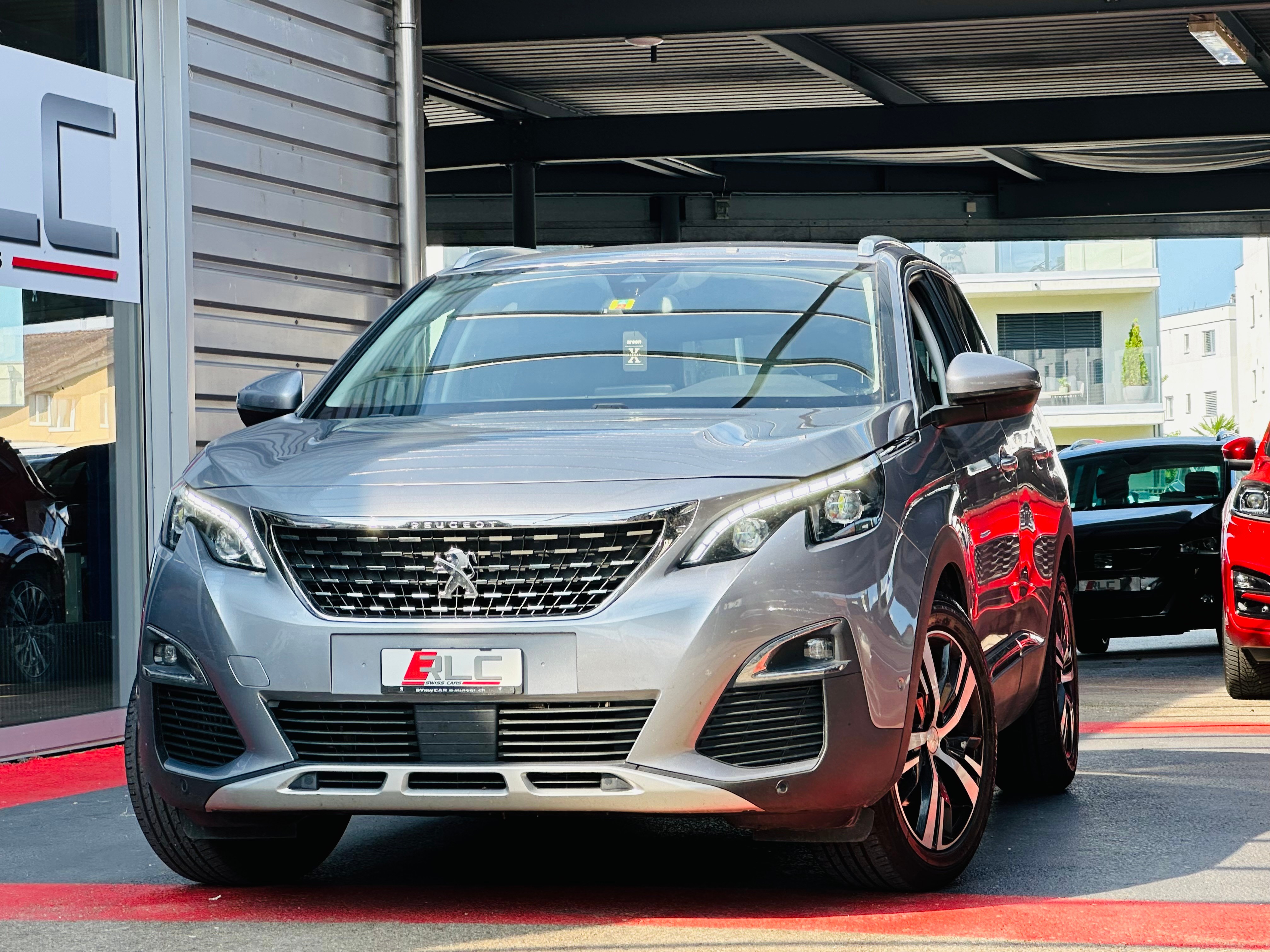 PEUGEOT 3008 1.2 PureTech Allure