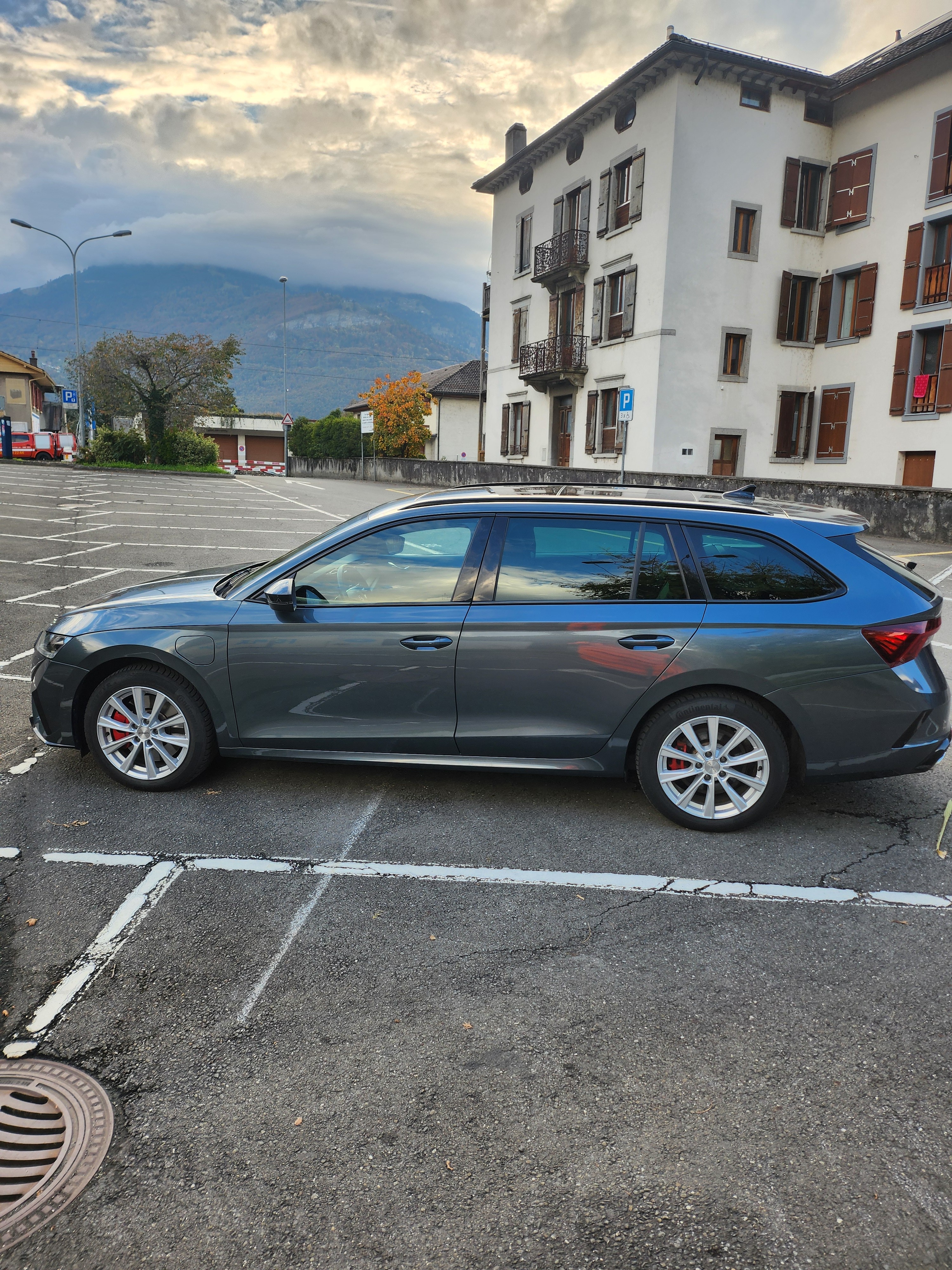 SKODA Octavia Combi 1.4 TSI PHEV DSG RS