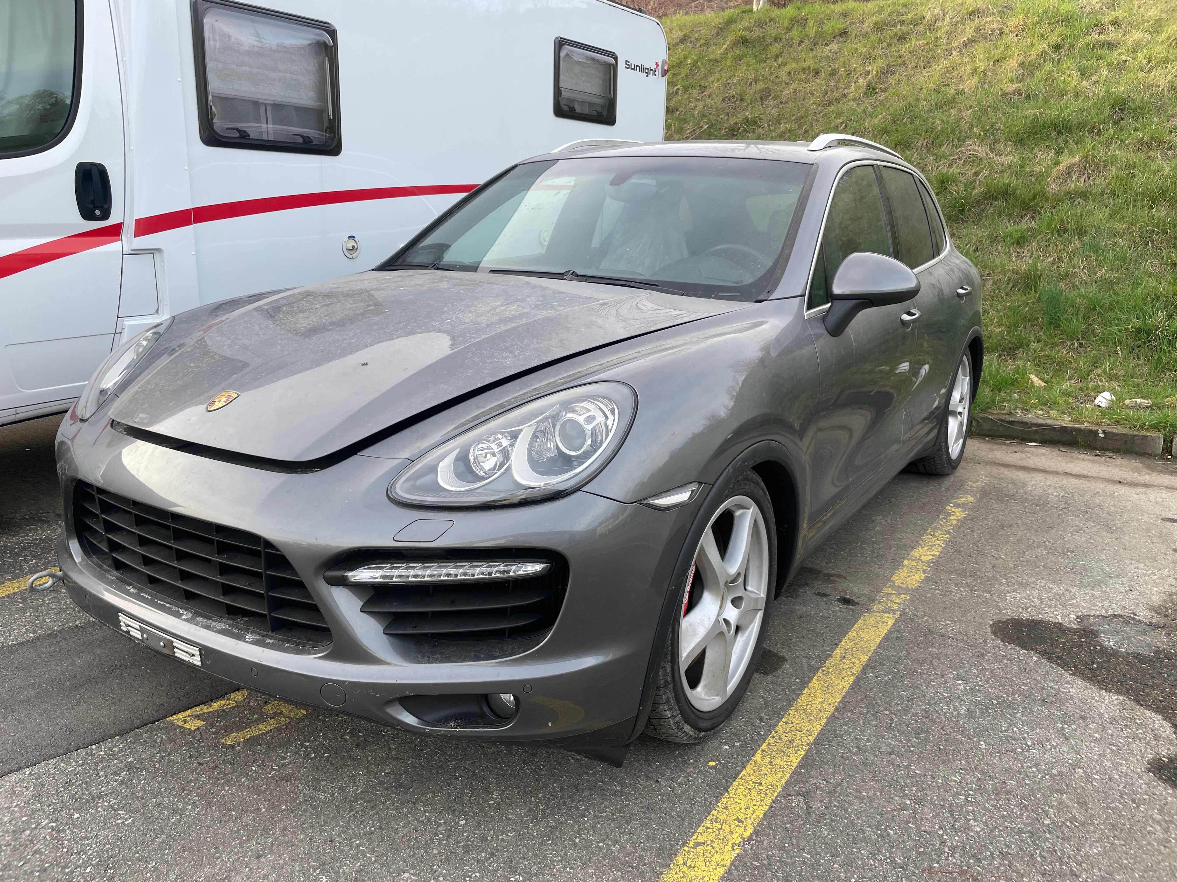 PORSCHE Cayenne Turbo