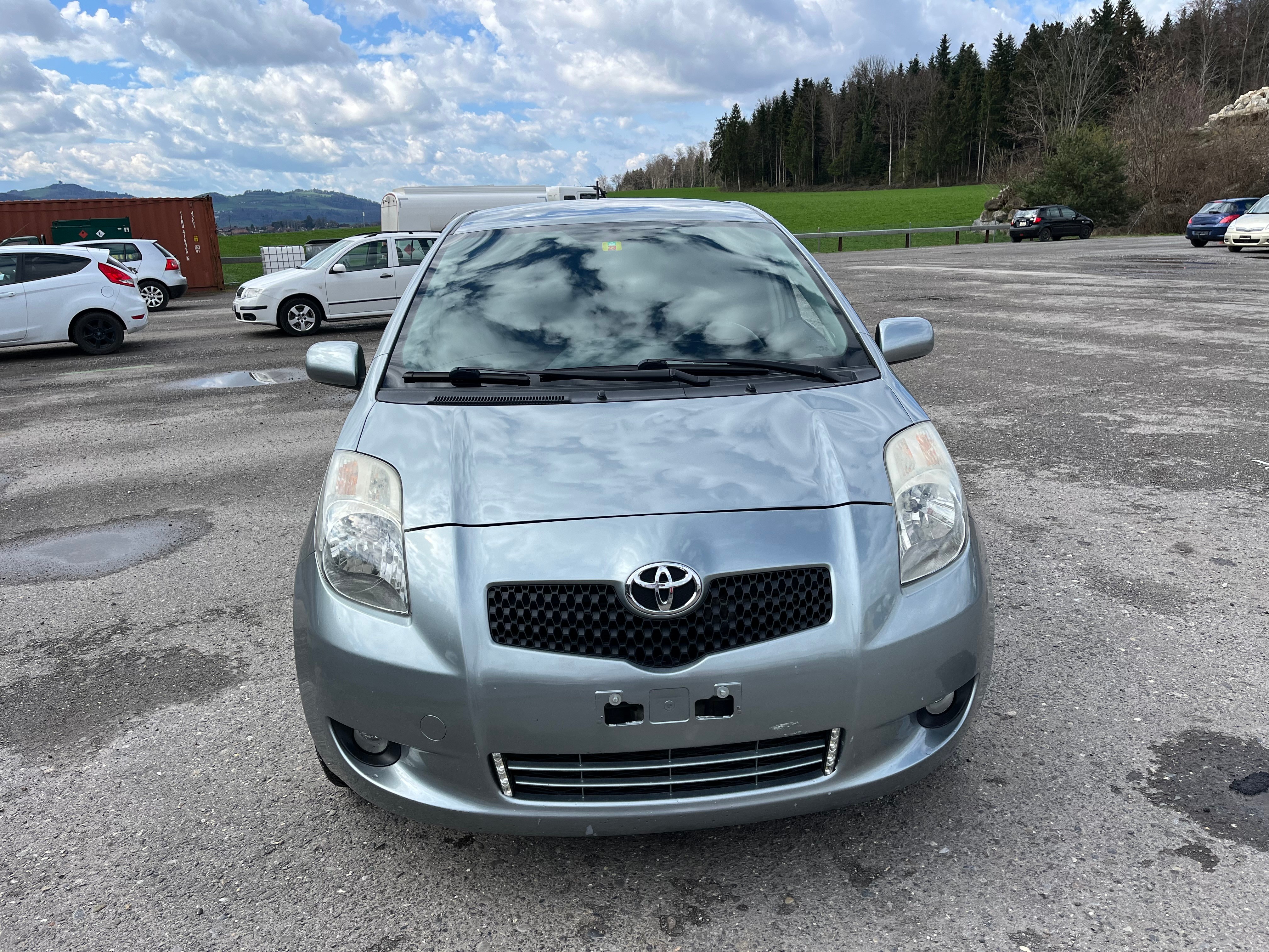 TOYOTA Yaris 1.3 Linea Luna