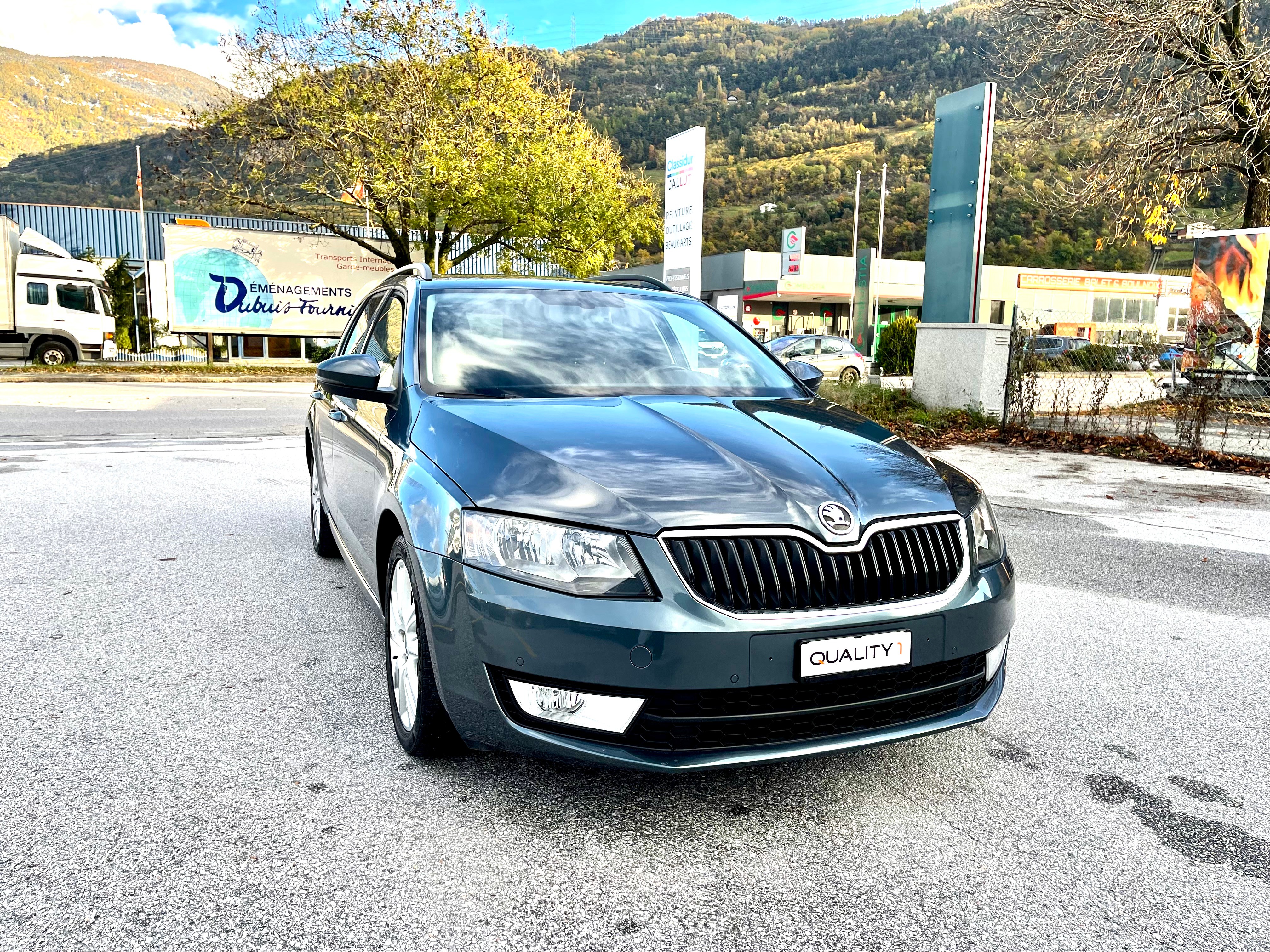 SKODA Octavia Combi 1.8 TSI Elegance 4x4 DSG