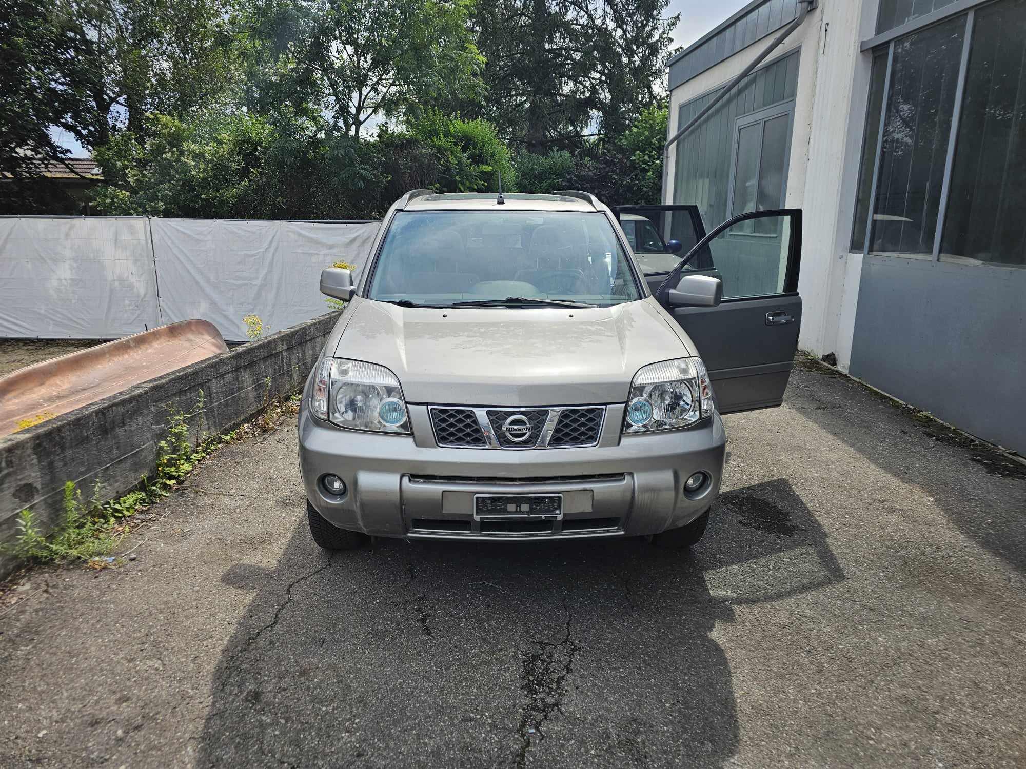 NISSAN X-Trail 2.5 16V Columbia Pack 4WD