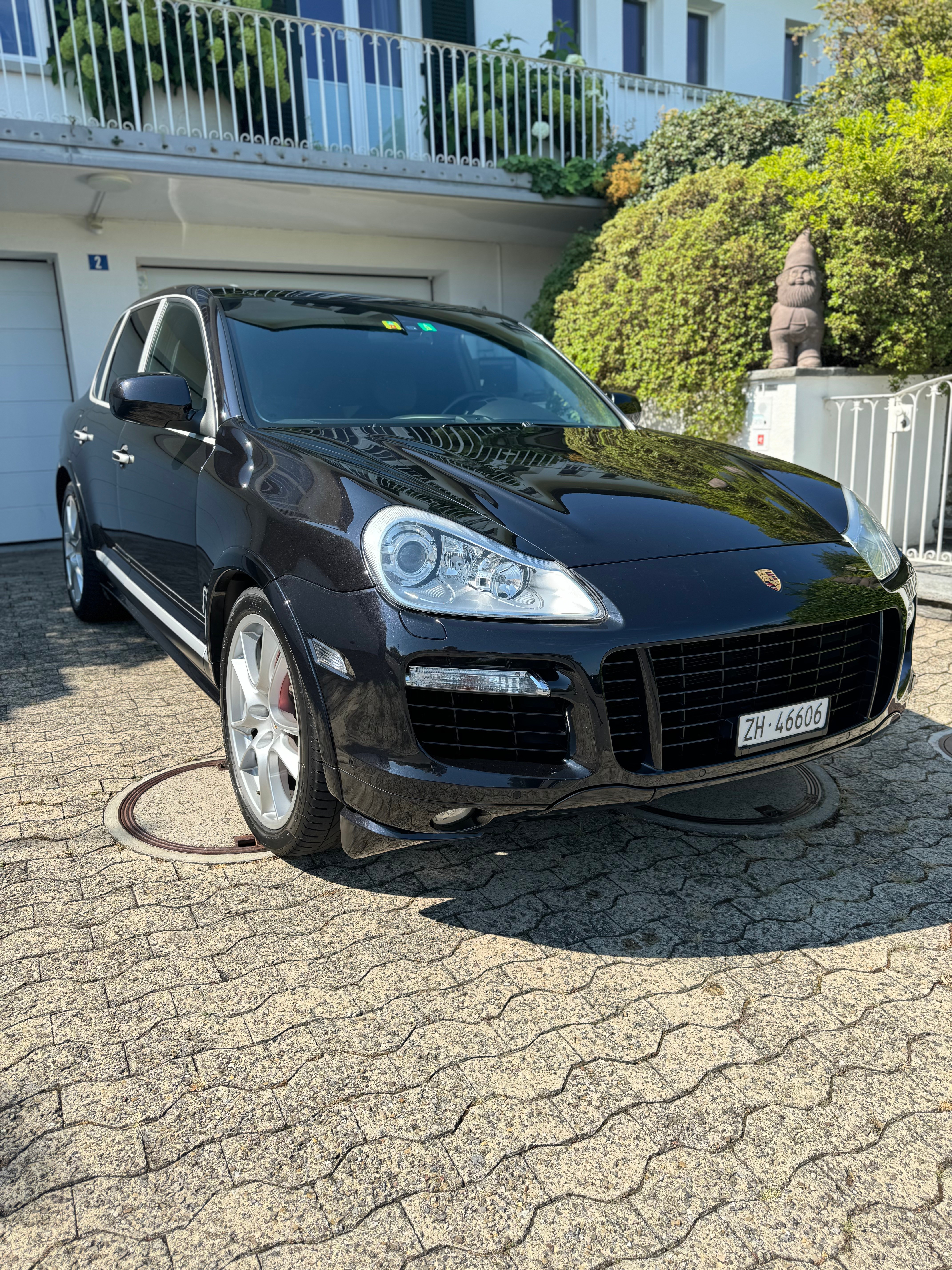 PORSCHE Cayenne Turbo