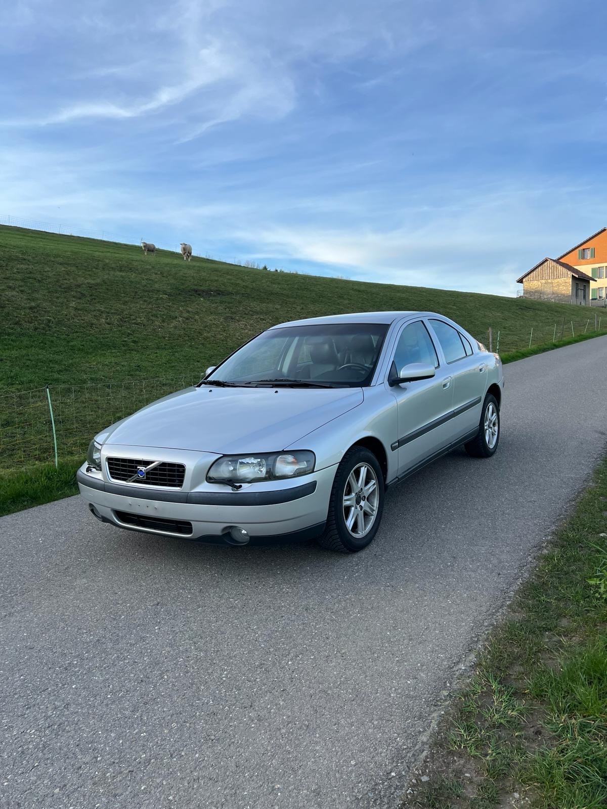 VOLVO S60 2.5T AWD