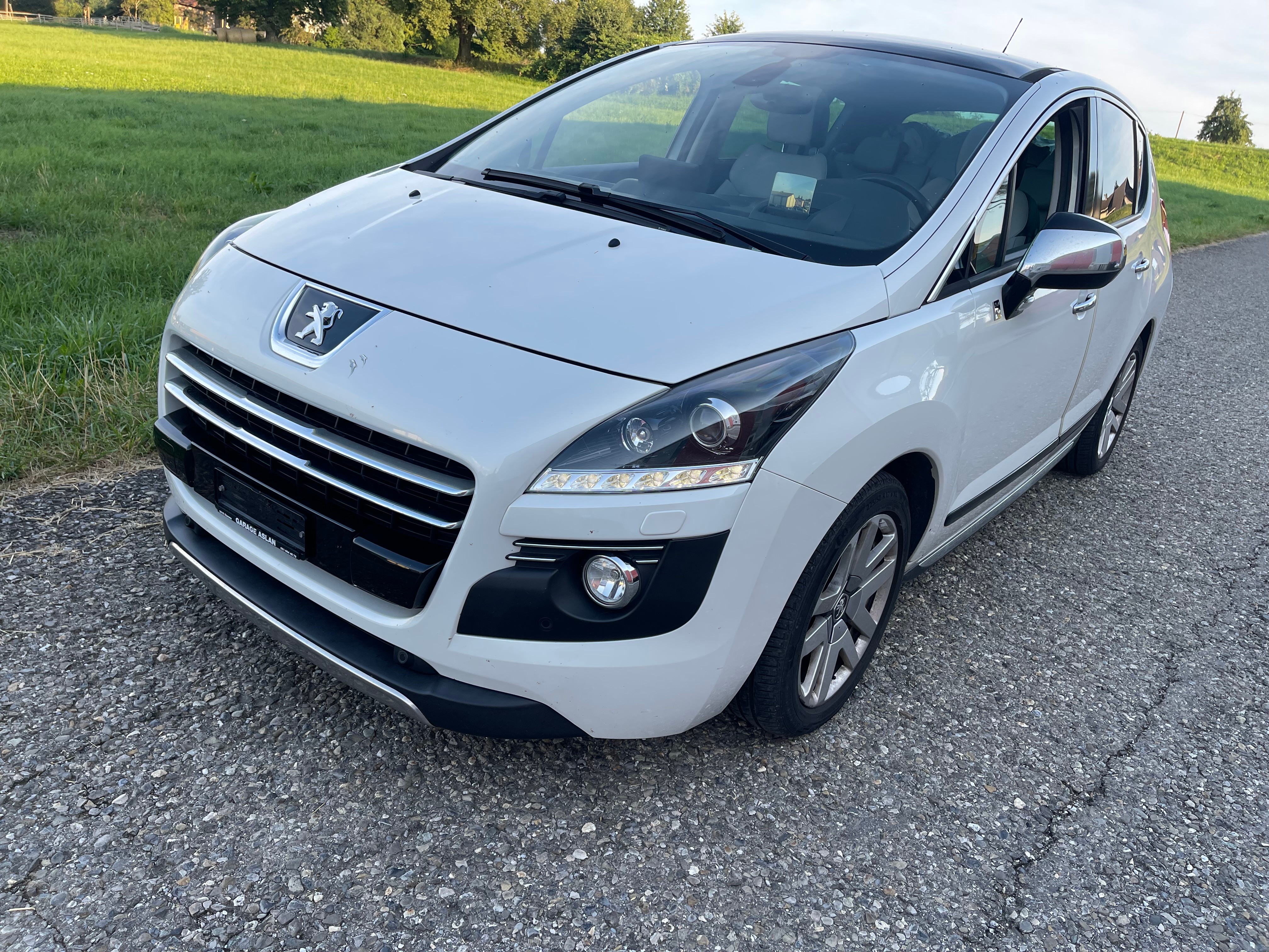 PEUGEOT 3008 HYbrid4 2.0 HDI EGS6