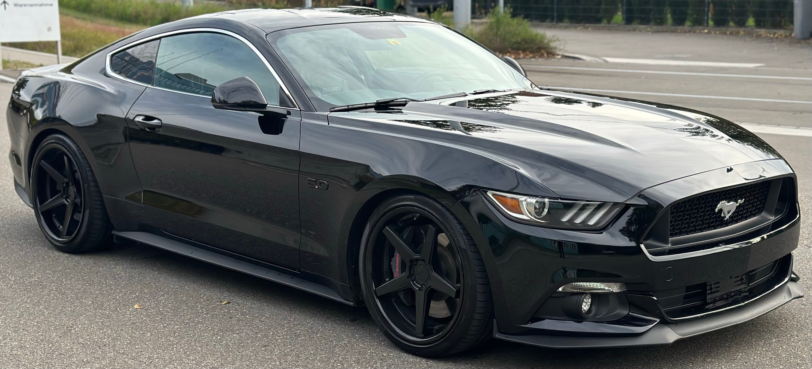 FORD Mustang Fastback 5.0 V8 GT Black Shad Ed. Automat