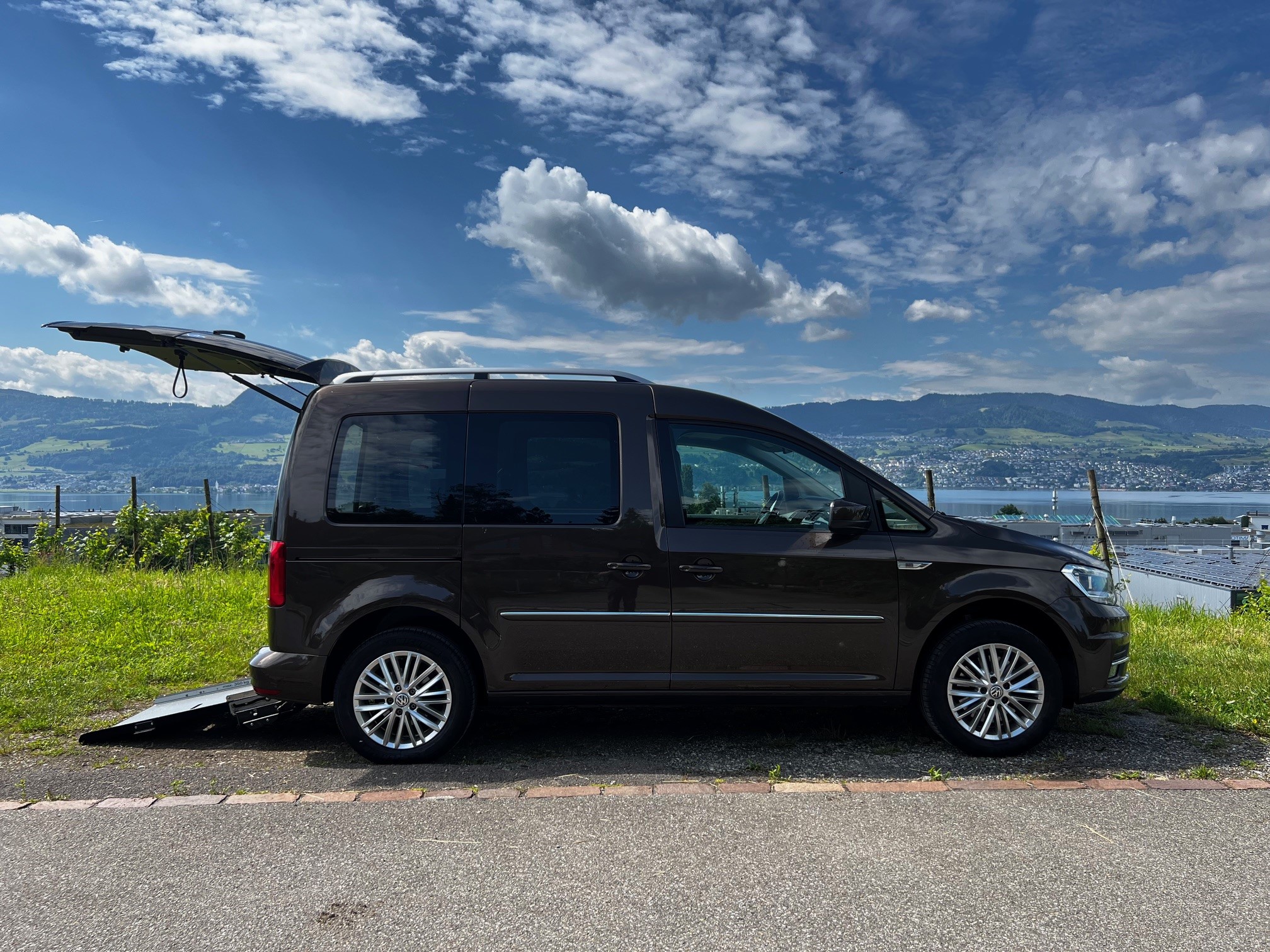 VW Caddy 1.4 TSI Highline