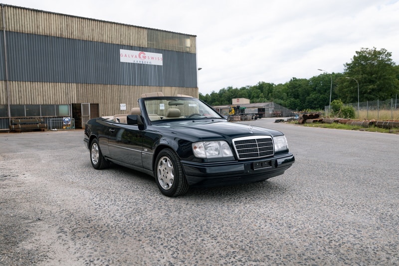 MERCEDES-BENZ E 320 Cabrio