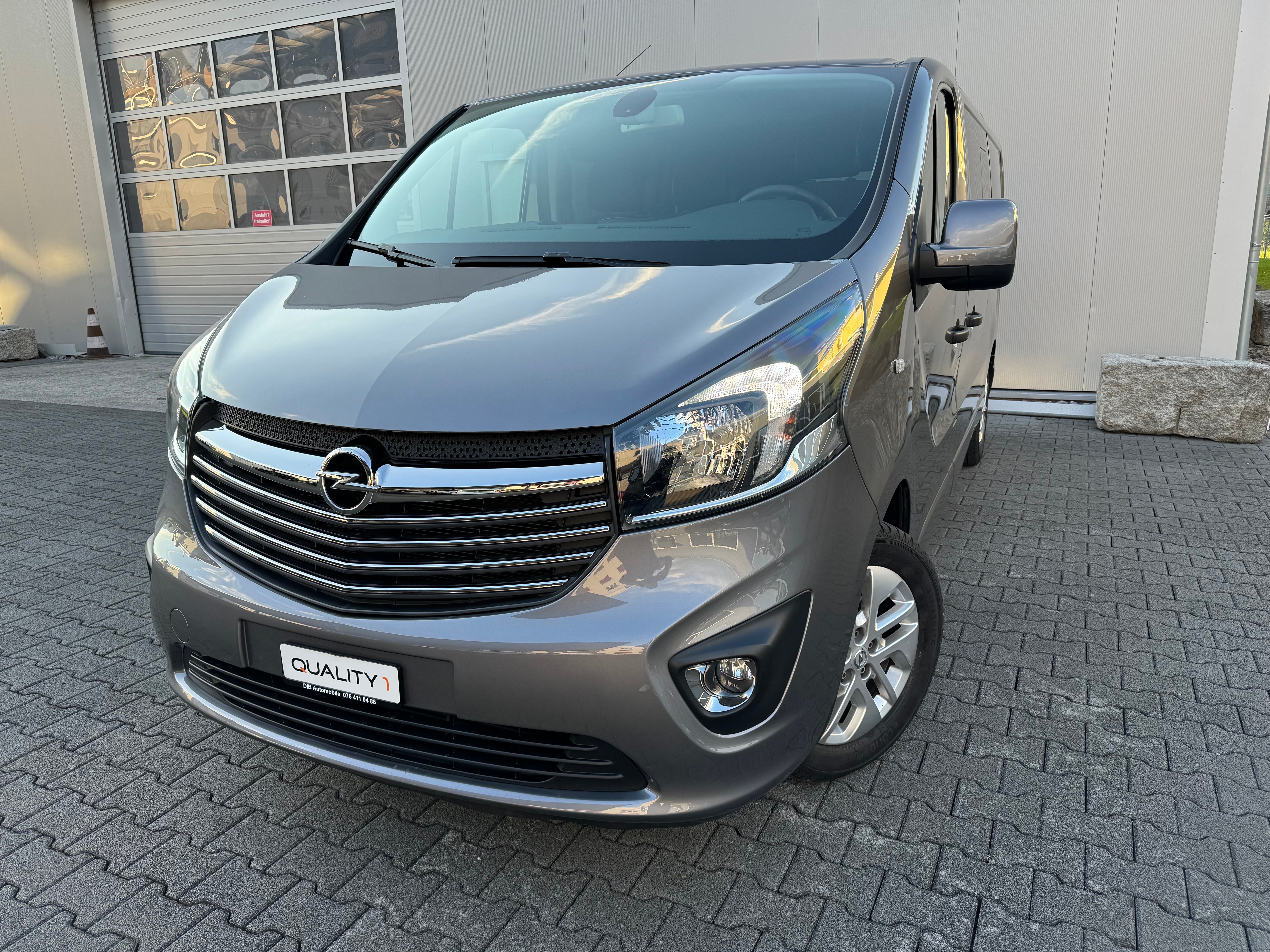 OPEL Vivaro 1.6 CDTI Combi+ 2.9t L2H1*145 PS*9-PLÄTZER*AHK*NUR 67'000 KM*