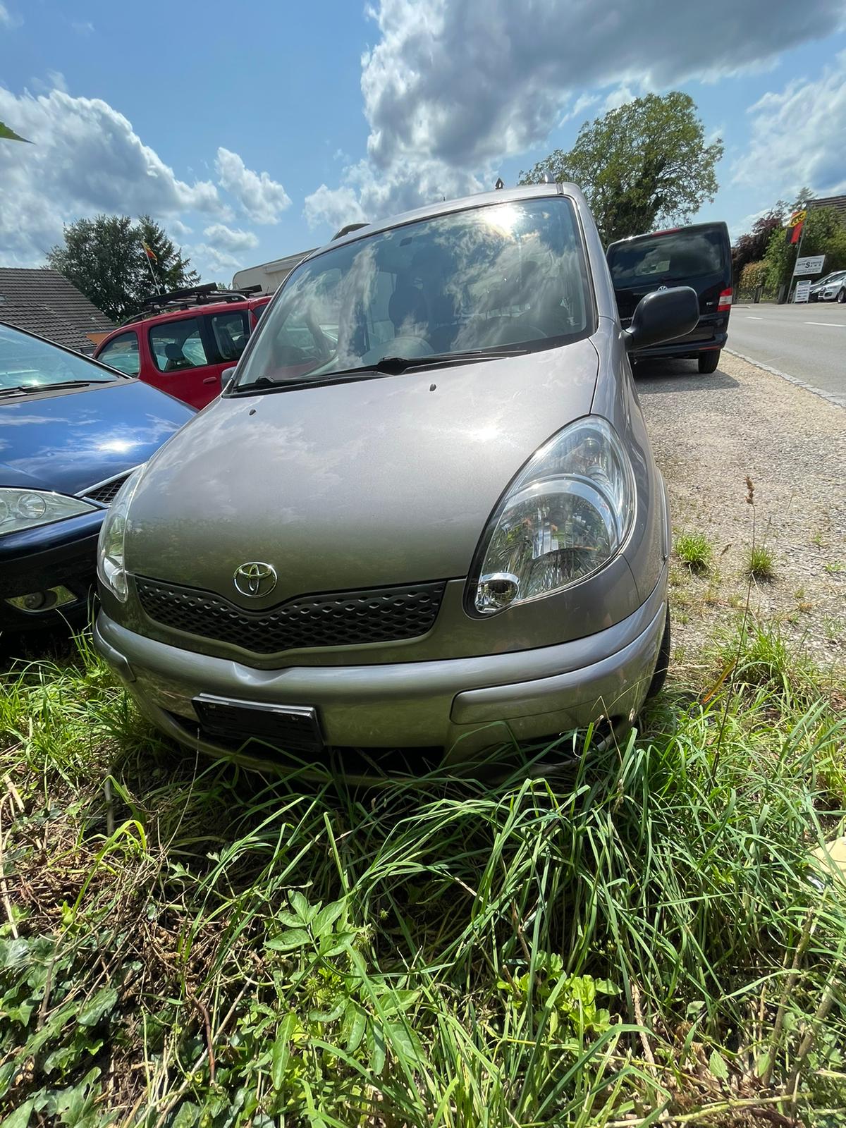 TOYOTA Yaris Verso 1.4 D-4D Linea Luna