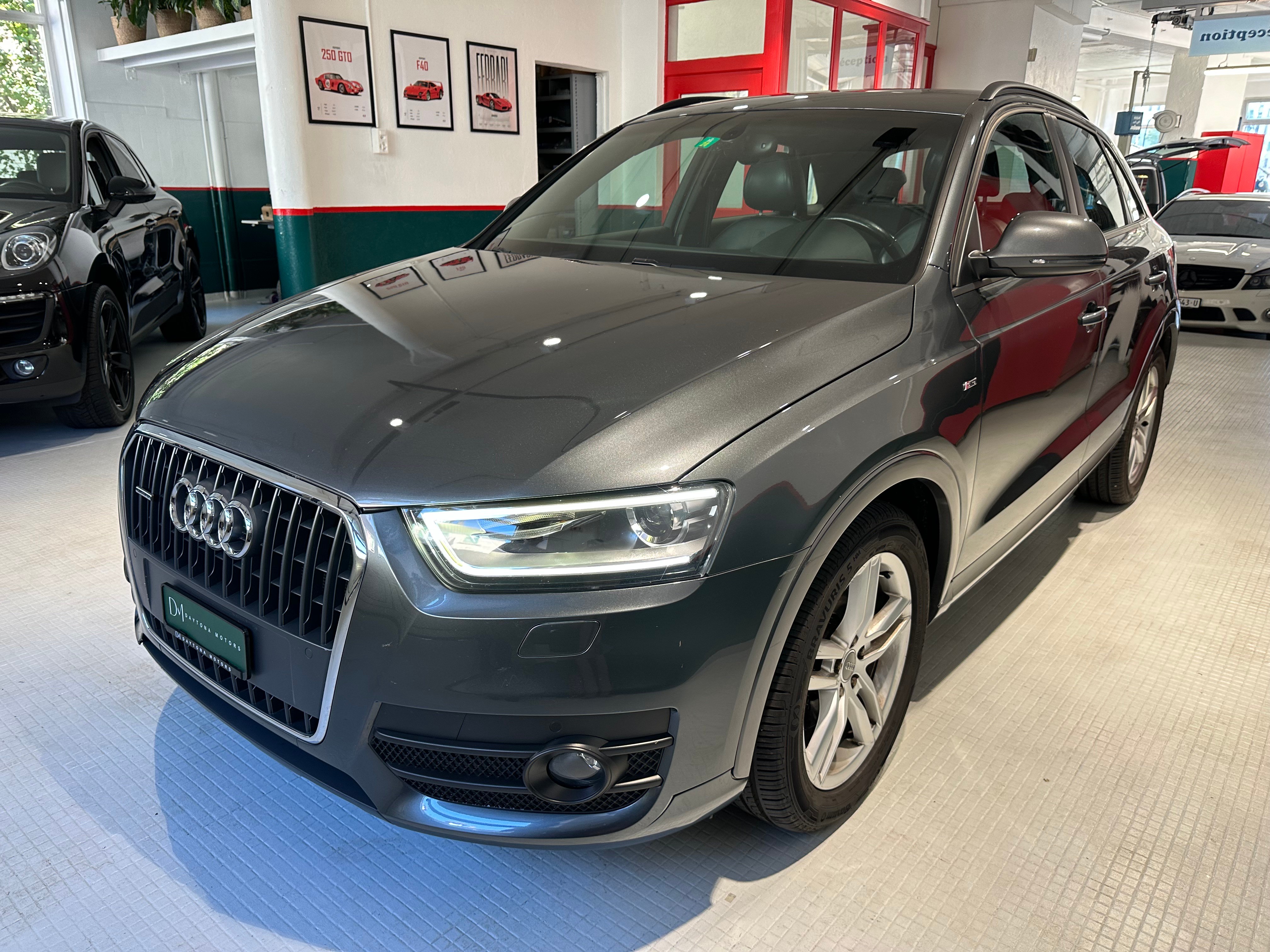 AUDI Q3 2.0 TFSI quattro S-tronic