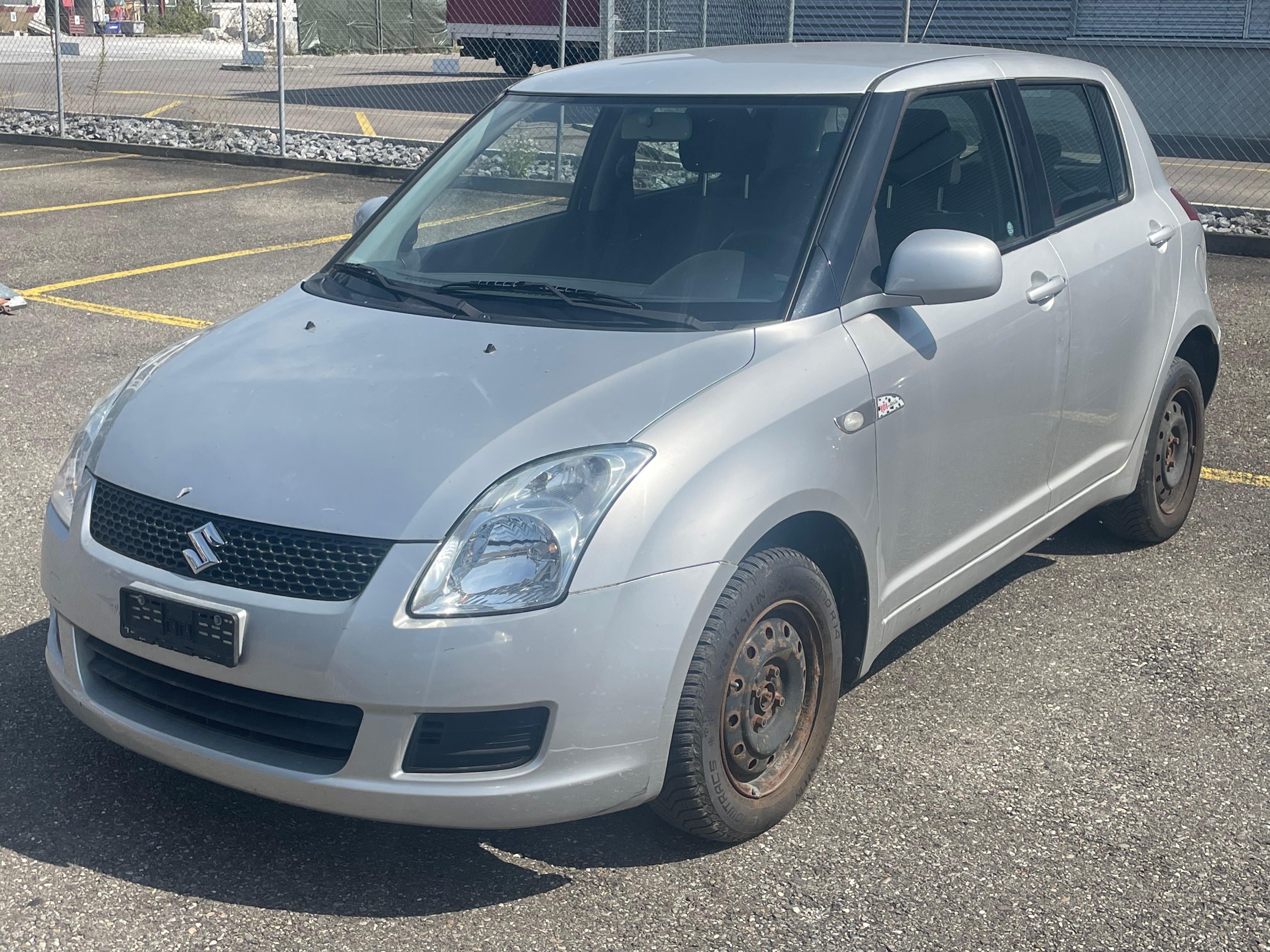 SUZUKI Swift 1.3i 16V GL 4x4