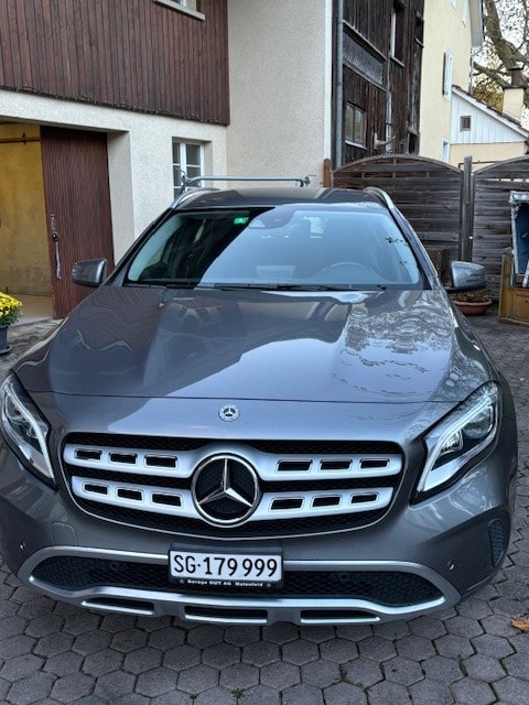 MERCEDES-BENZ GLA 220 Urban 4Matic 7G-DCT