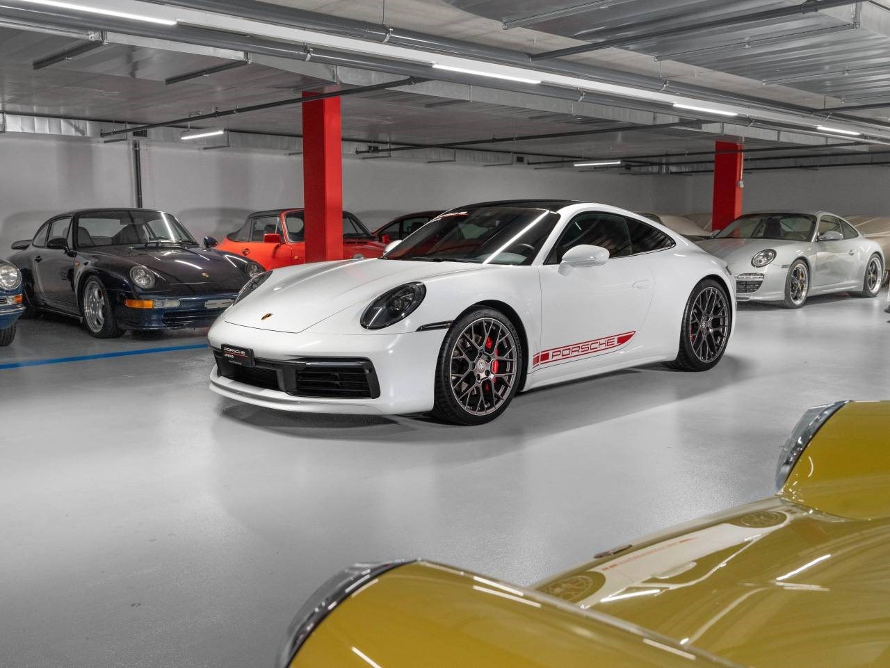 PORSCHE 911 Carrera S