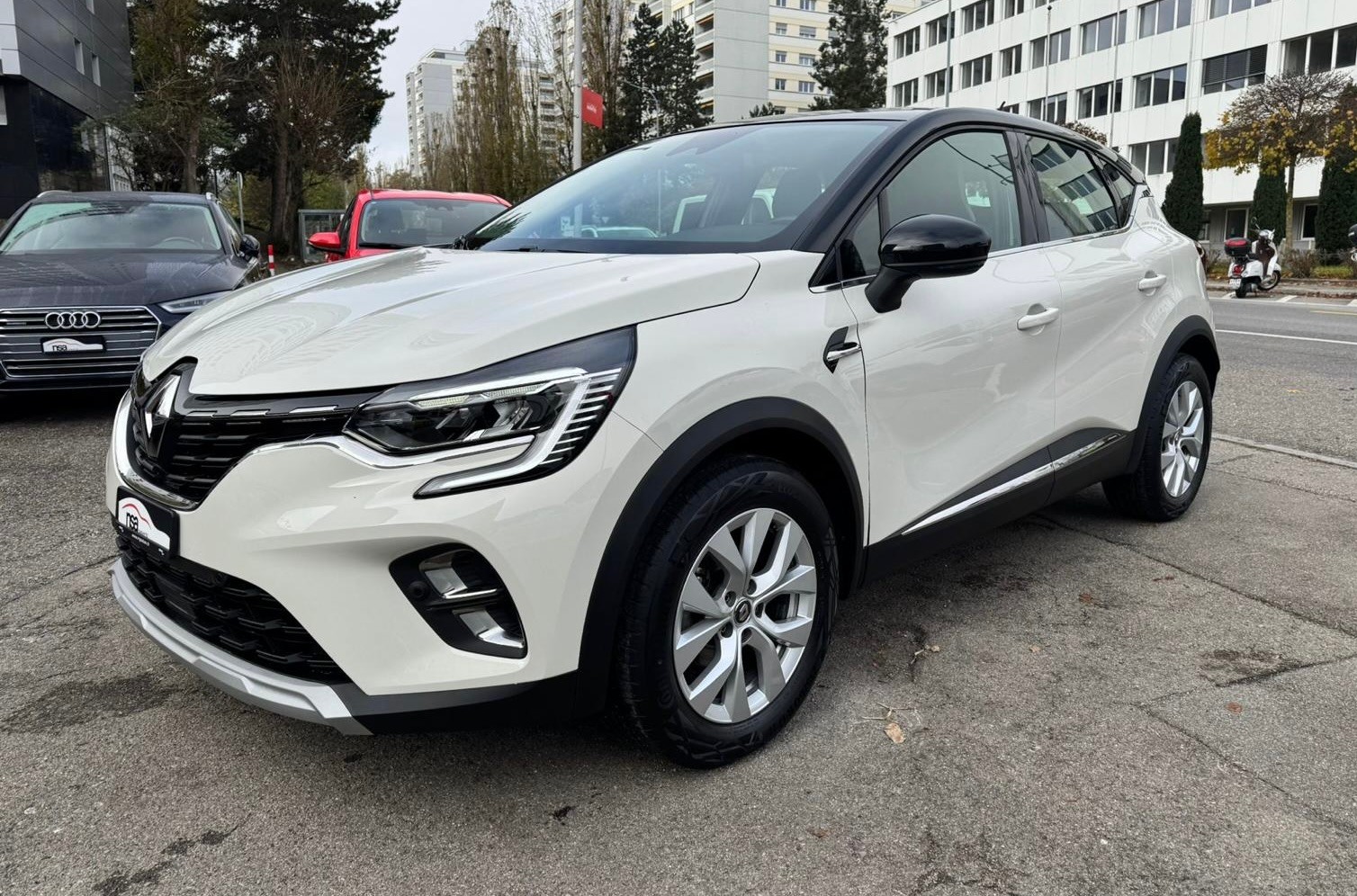 RENAULT Captur 1.3 TCe EDC Intens EDC