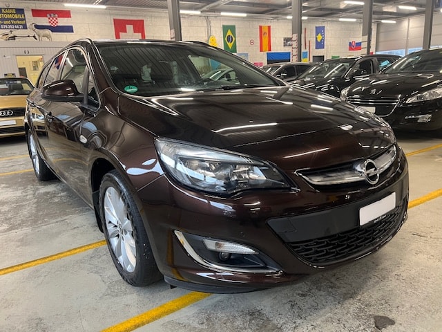 OPEL Astra SportsTourer 2.0 CDTi Sport