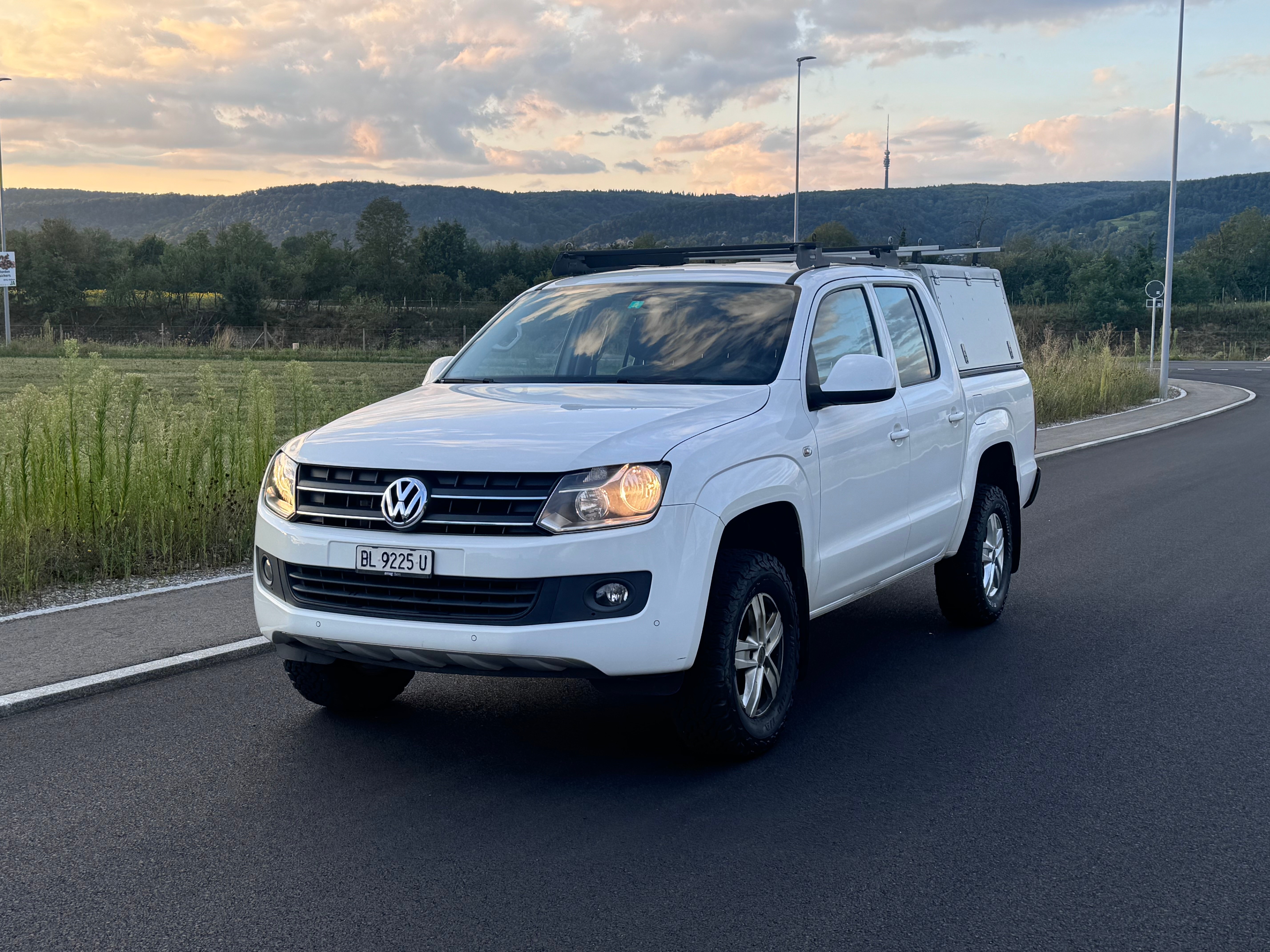 VW Amarok 2.0 BiTDI Trendline 4Motion permanent Nutzlast**(kg)..1000...Anhängelast..(kg)..3500..