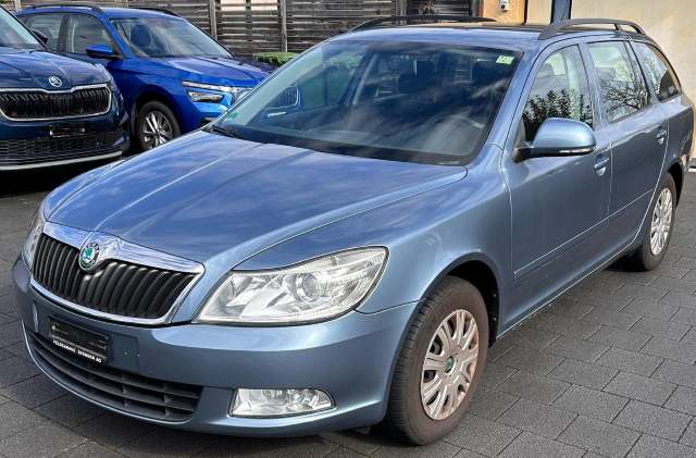 SKODA Octavia Combi 2.0 TDI Ambiente DSG