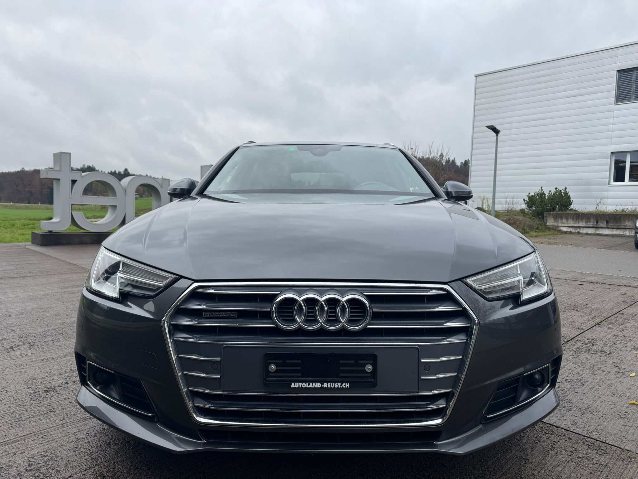 AUDI A4 Avant 2.0 TDI Sport quattro S-tronic