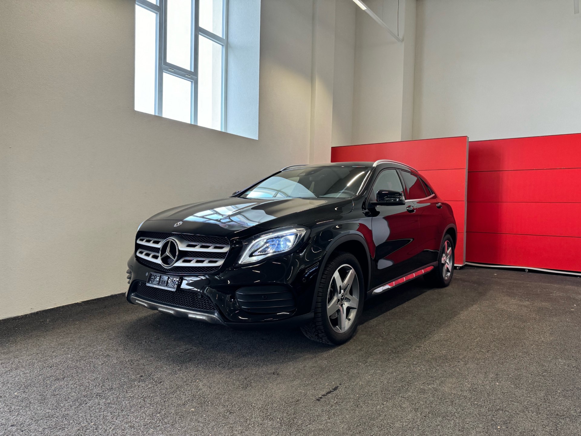 MERCEDES-BENZ GLA 220 AMG Line 4Matic