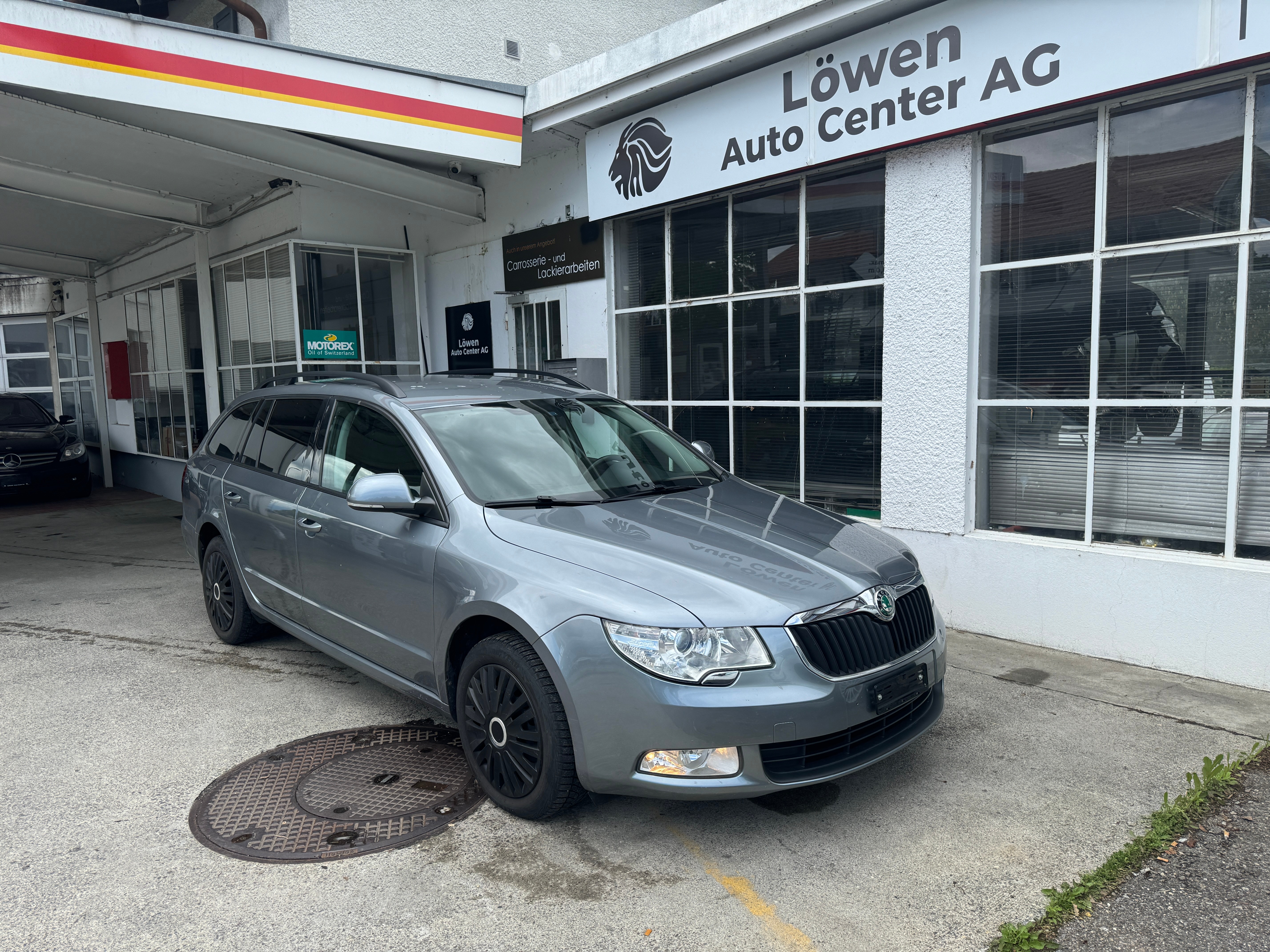 SKODA Superb Combi 2.0 TDi Active