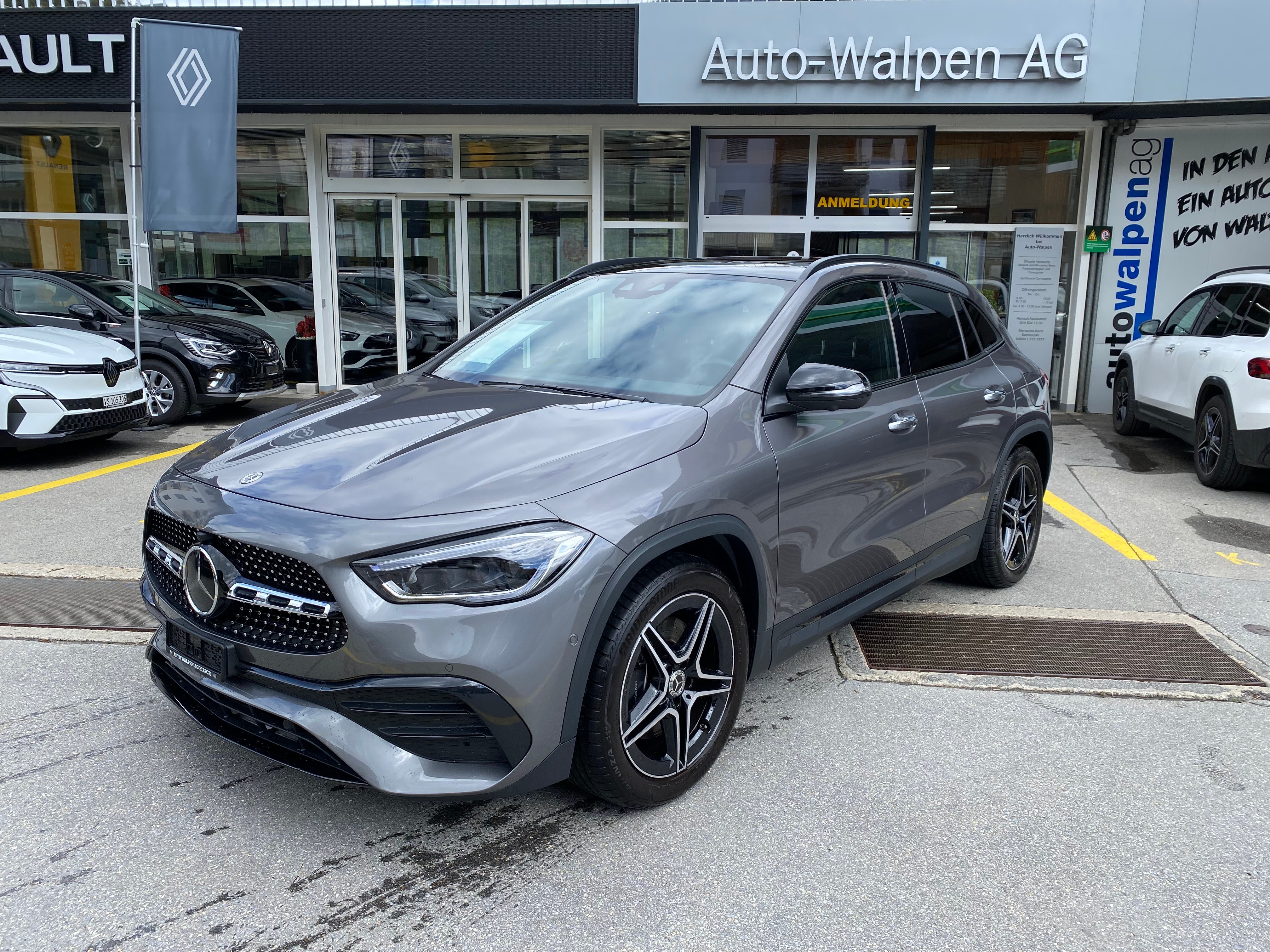 MERCEDES-BENZ GLA 250 AMG Line 4Matic