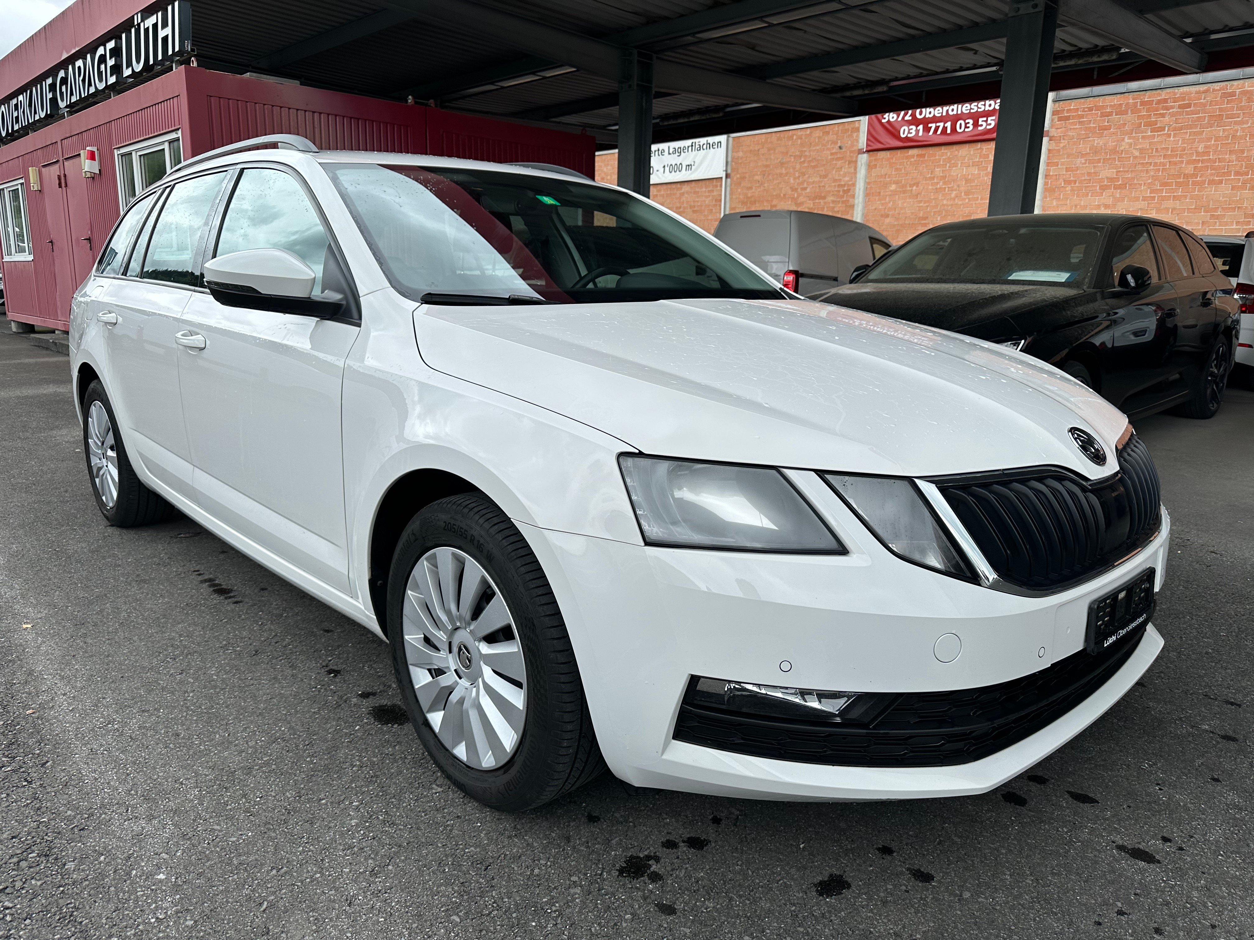 SKODA Octavia Combi 1.6 TDI Ambition DSG