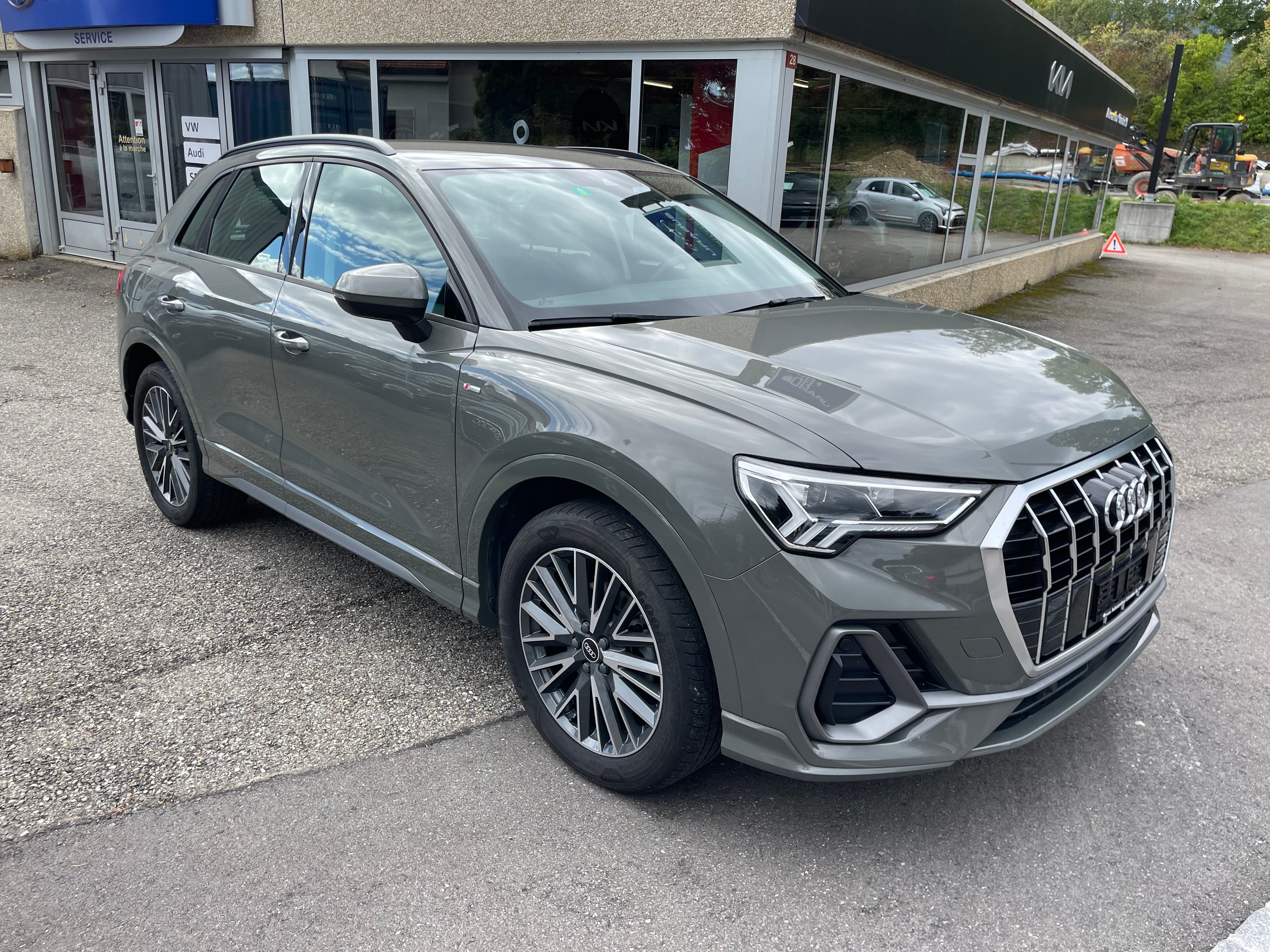 AUDI Q3 35 TFSI S line S-tronic