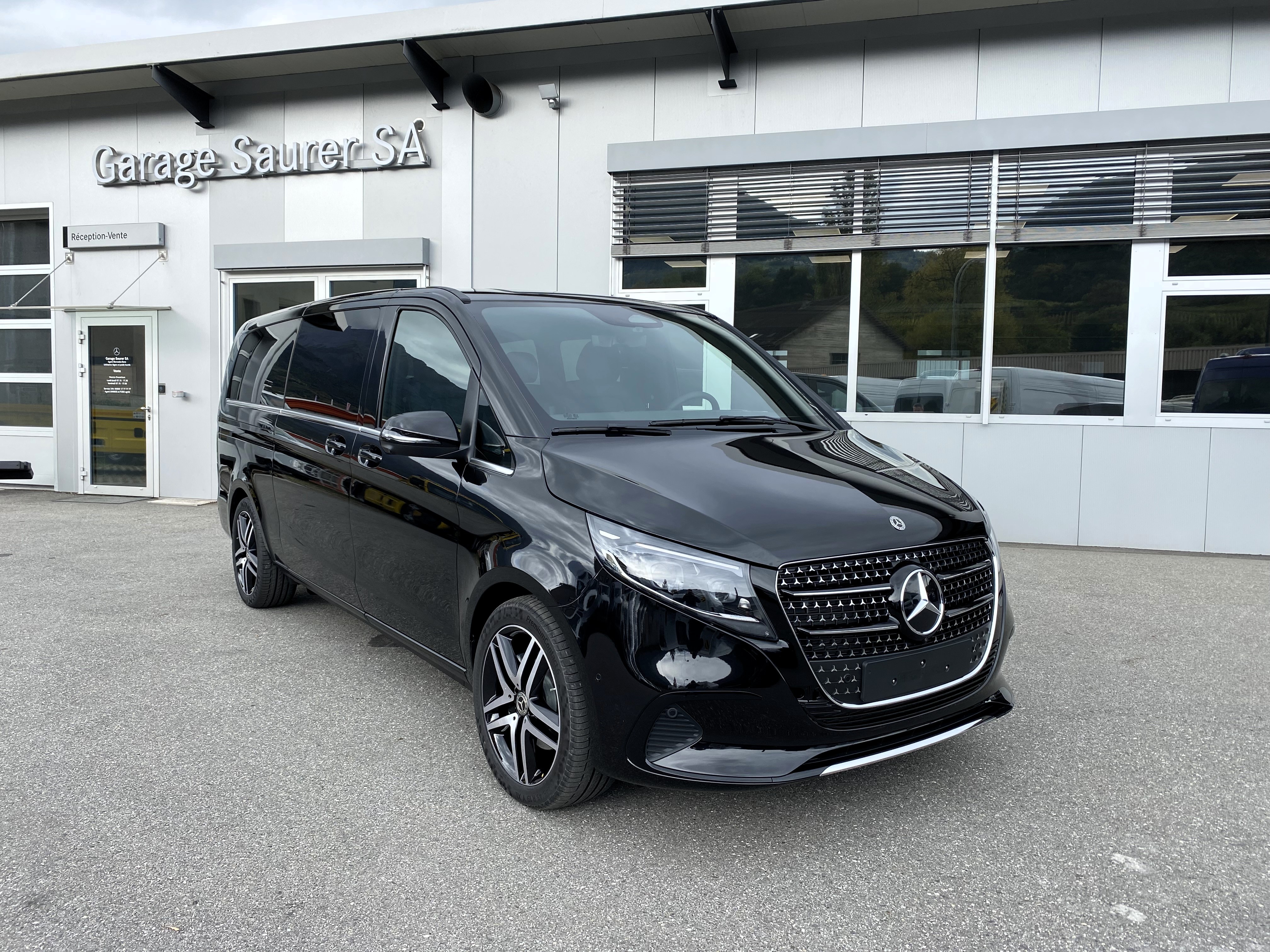 MERCEDES-BENZ V 300 d extralang Avantgarde 4Matic 9G-Tronic