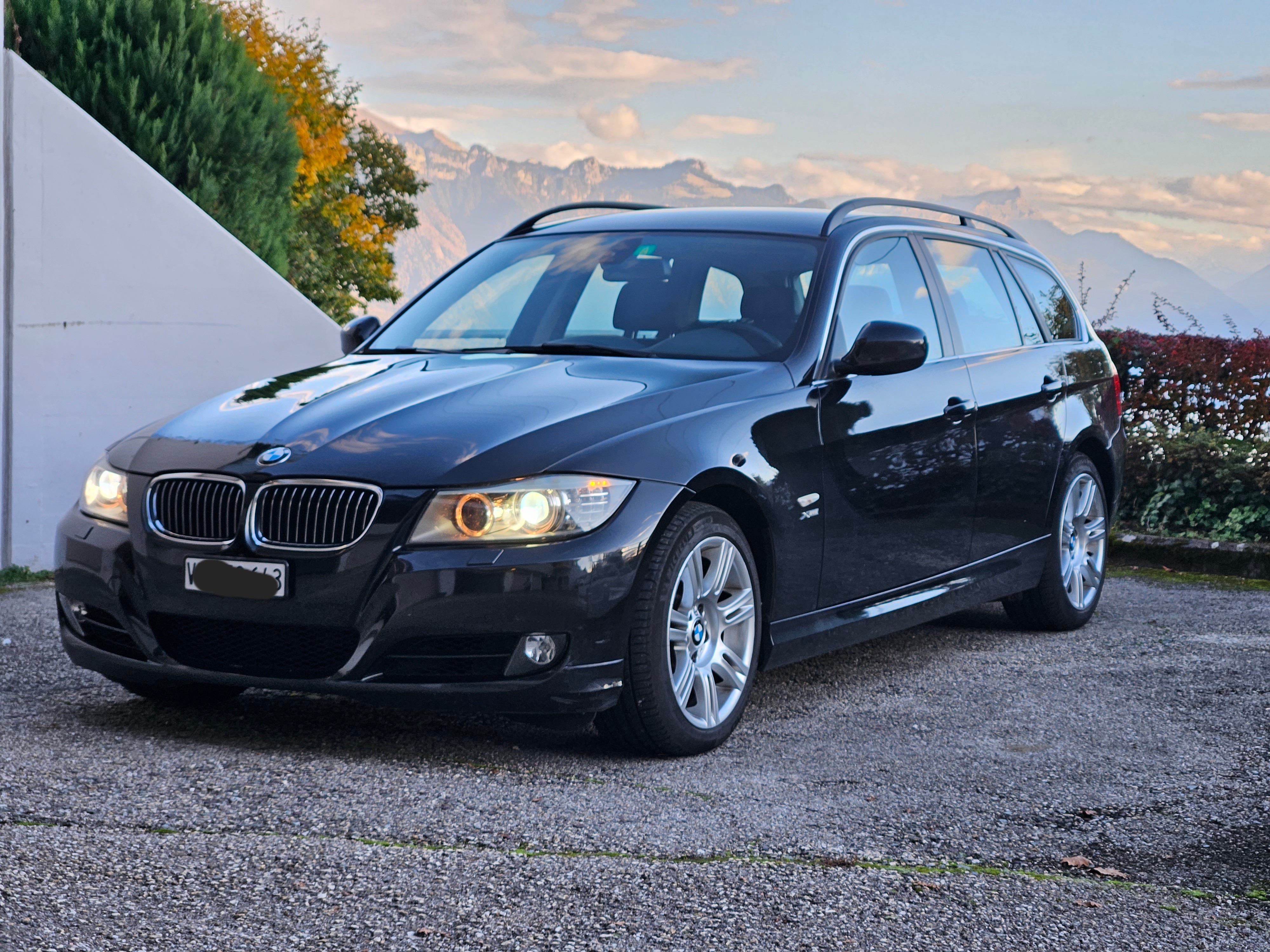 BMW 330i xDrive Touring Steptronic