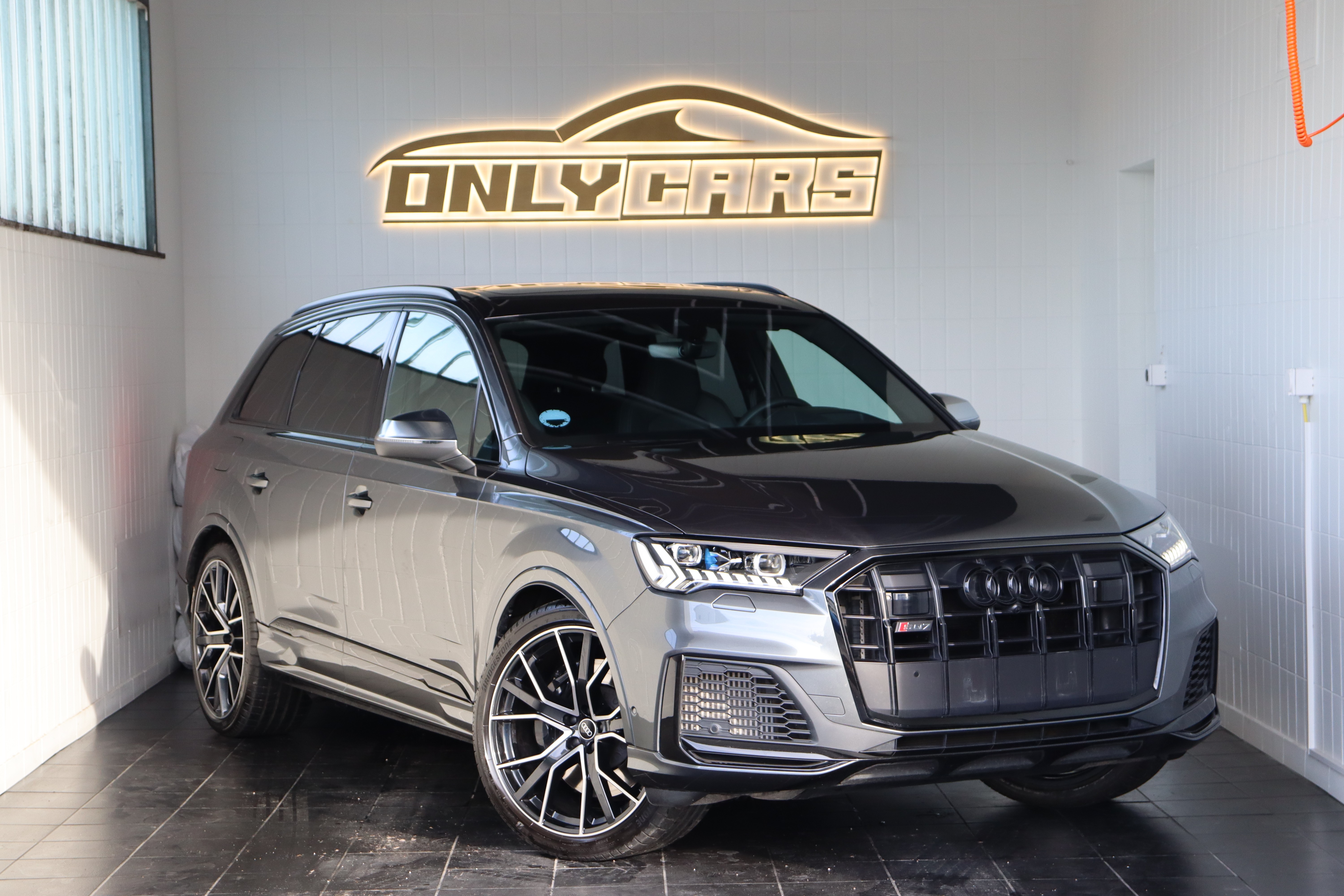 AUDI SQ7 TFSI quattro tiptronic