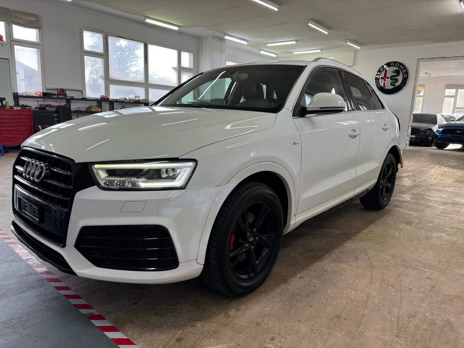 AUDI Q3 2.0 TFSI sport quattro S-tronic