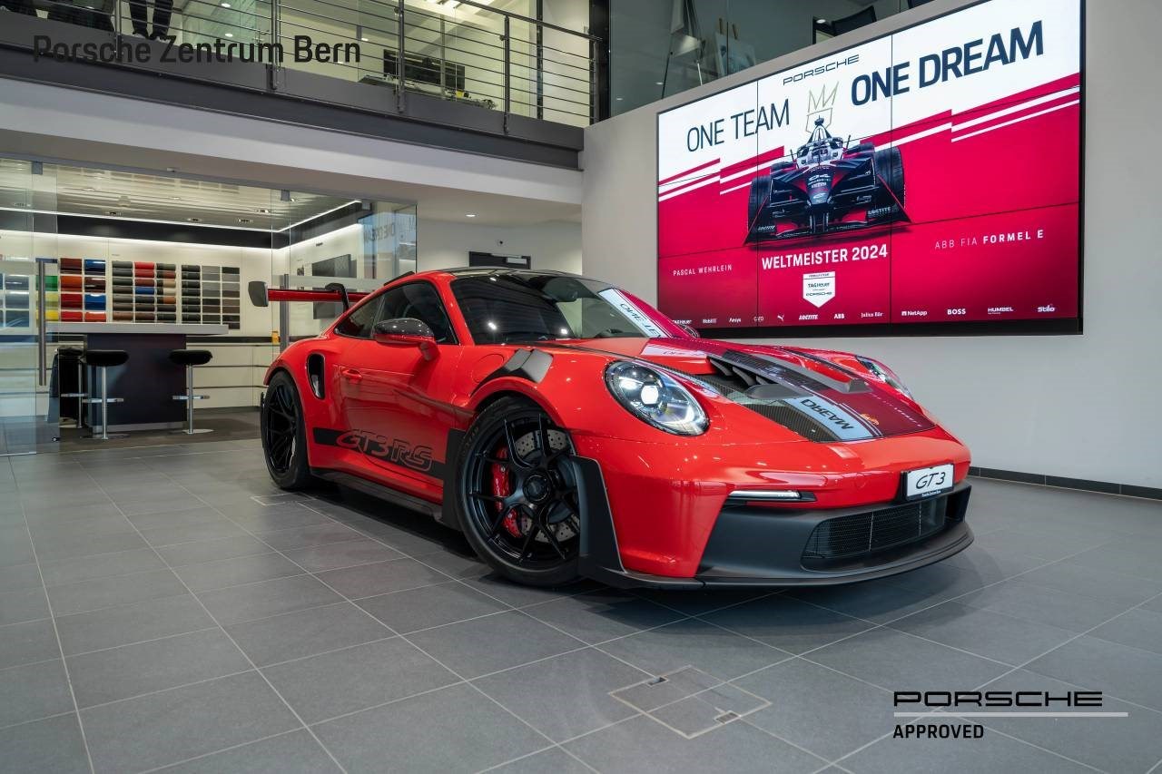 PORSCHE 911 GT3 RS