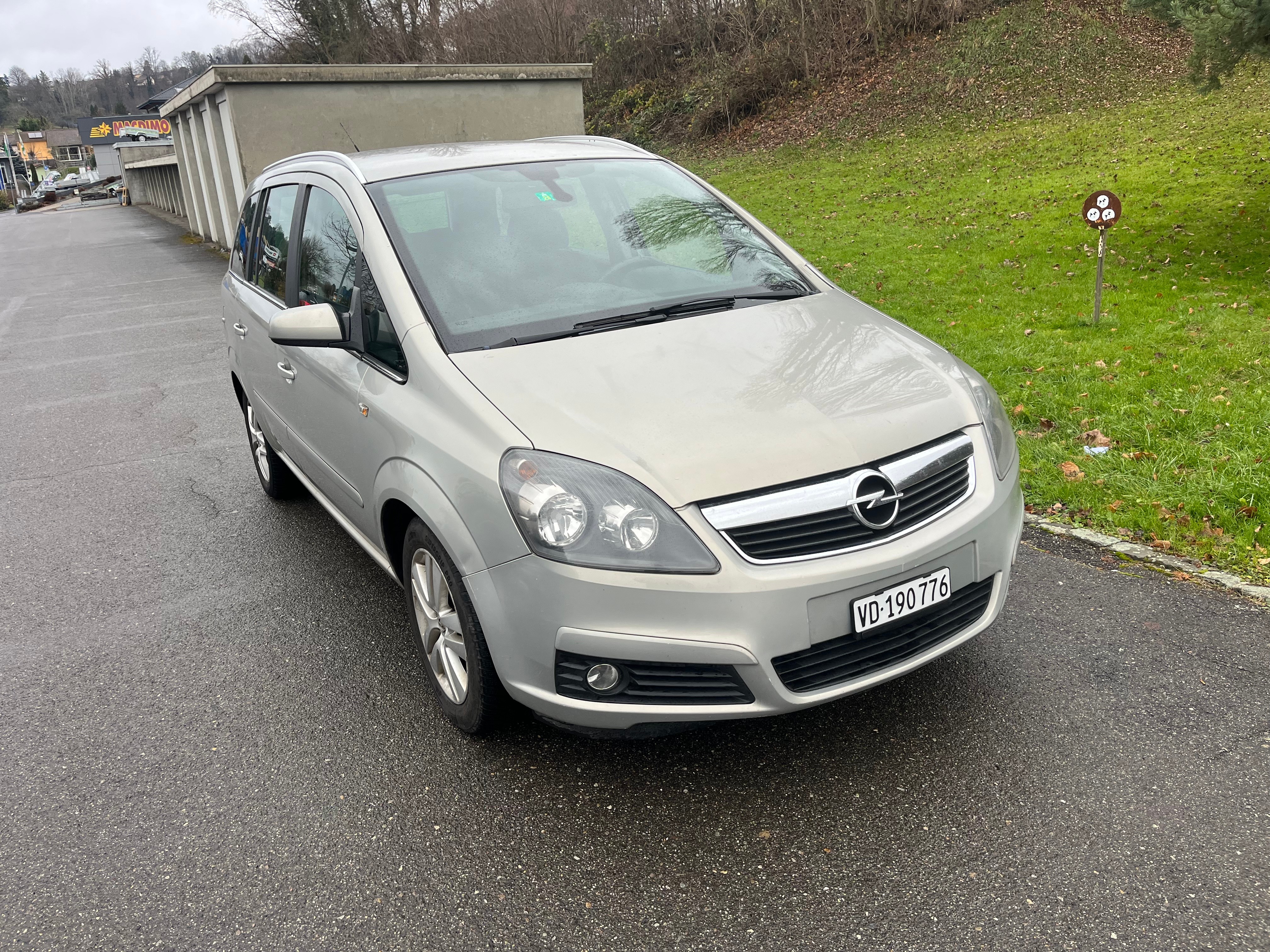 OPEL ZAFIRA