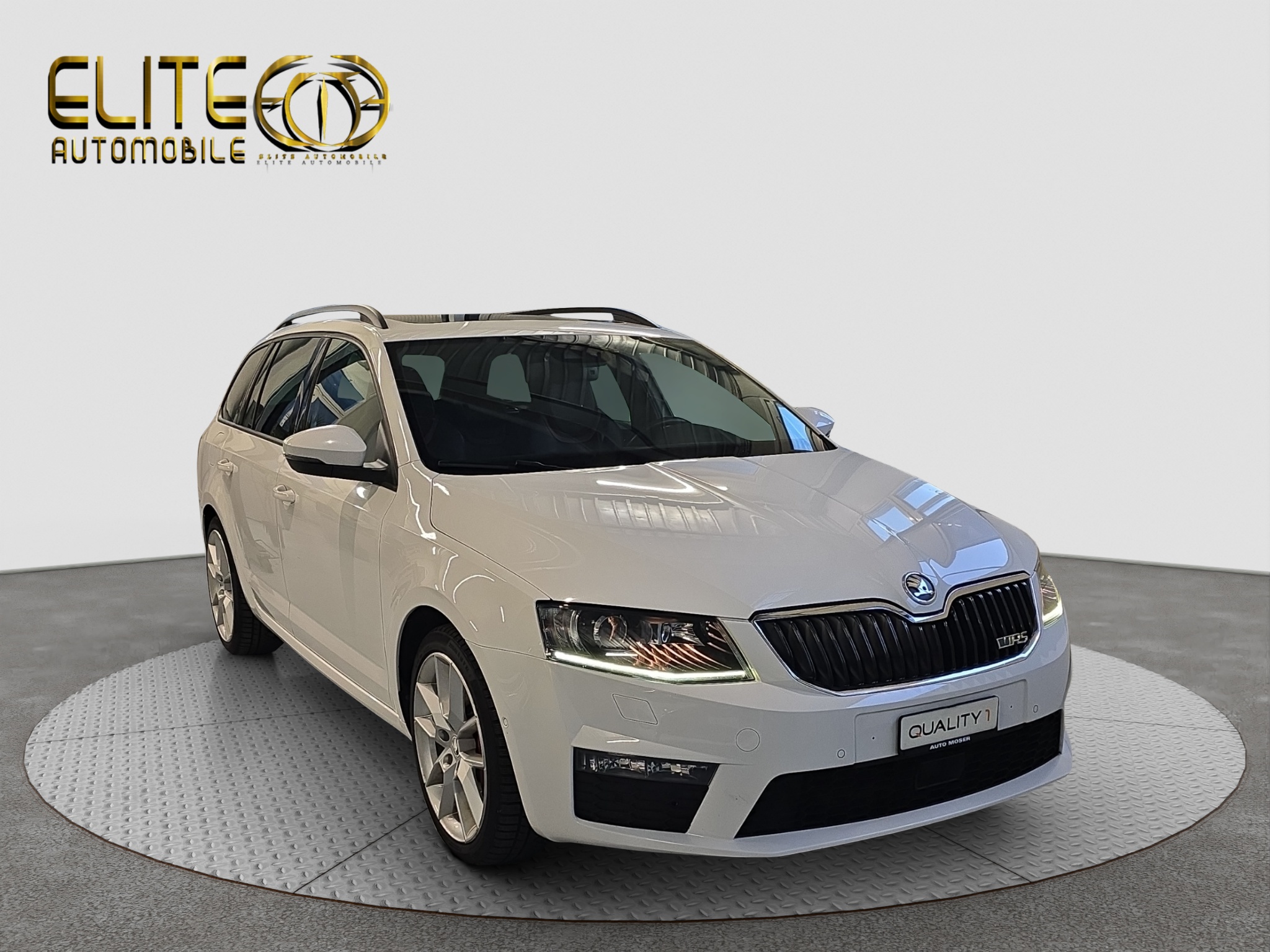 SKODA Octavia Combi 2.0 TSI RS DSG