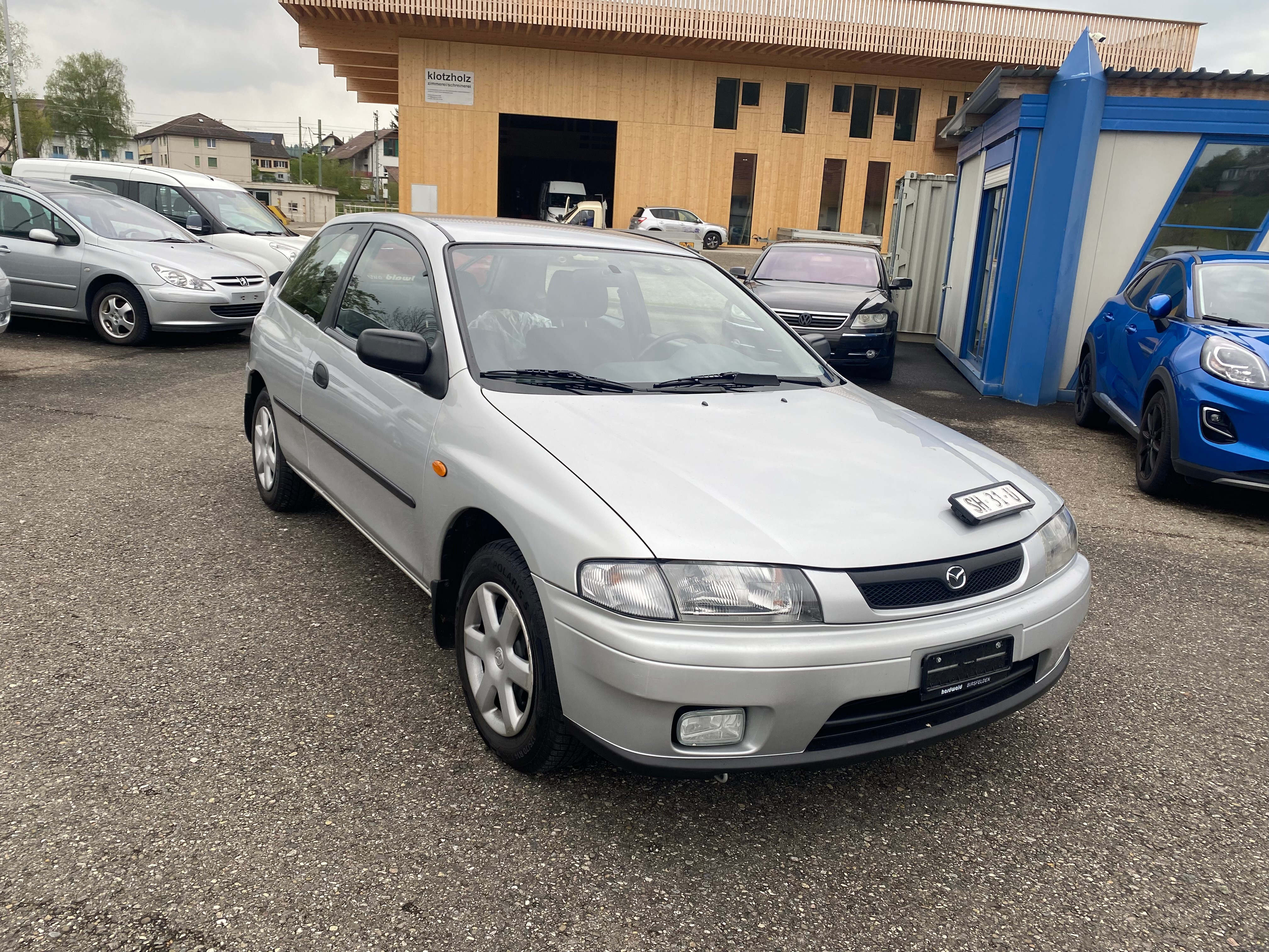 MAZDA 323 P 1.5i-16V GLX