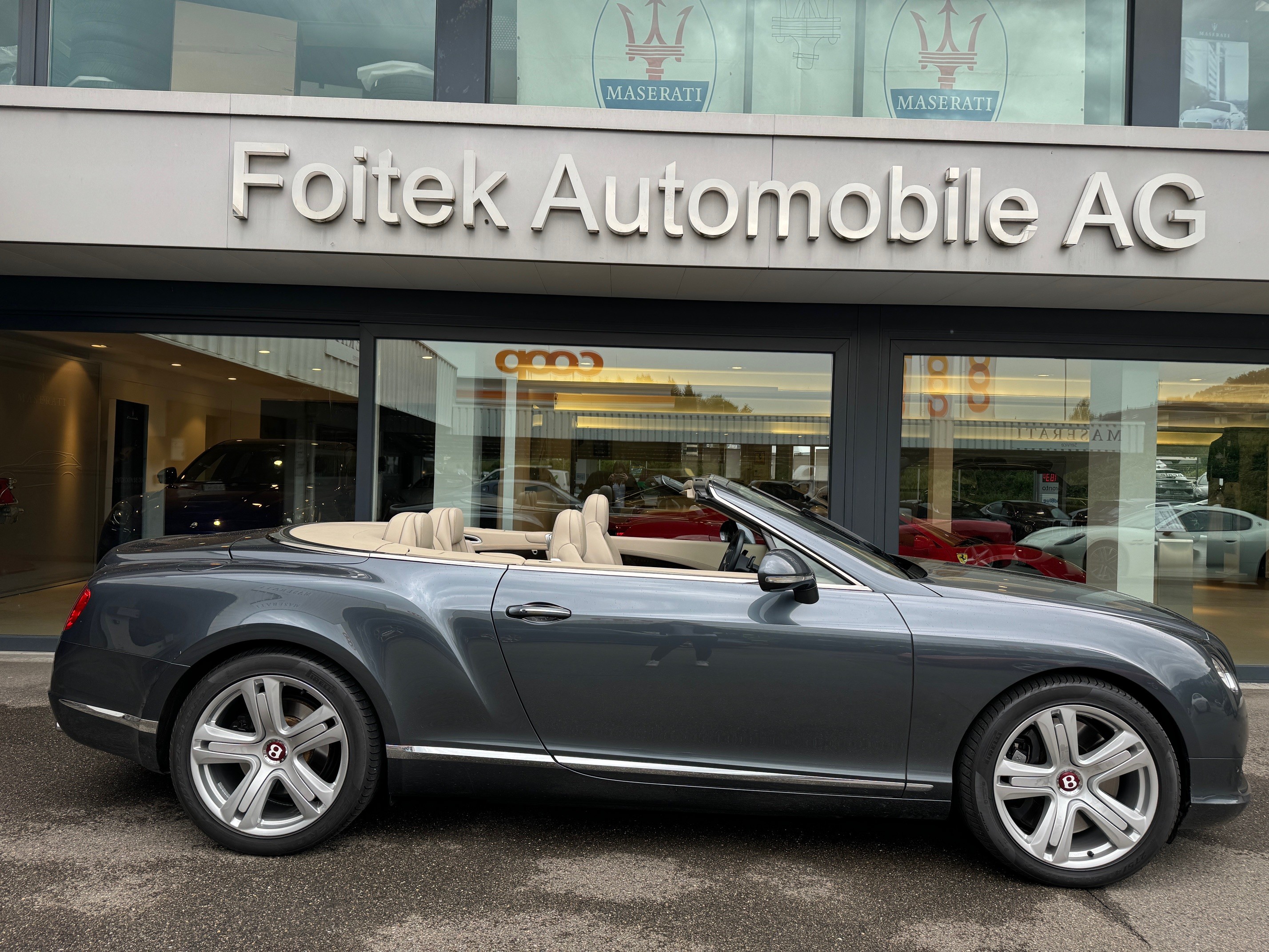 BENTLEY Continental GTC 4.0 V8