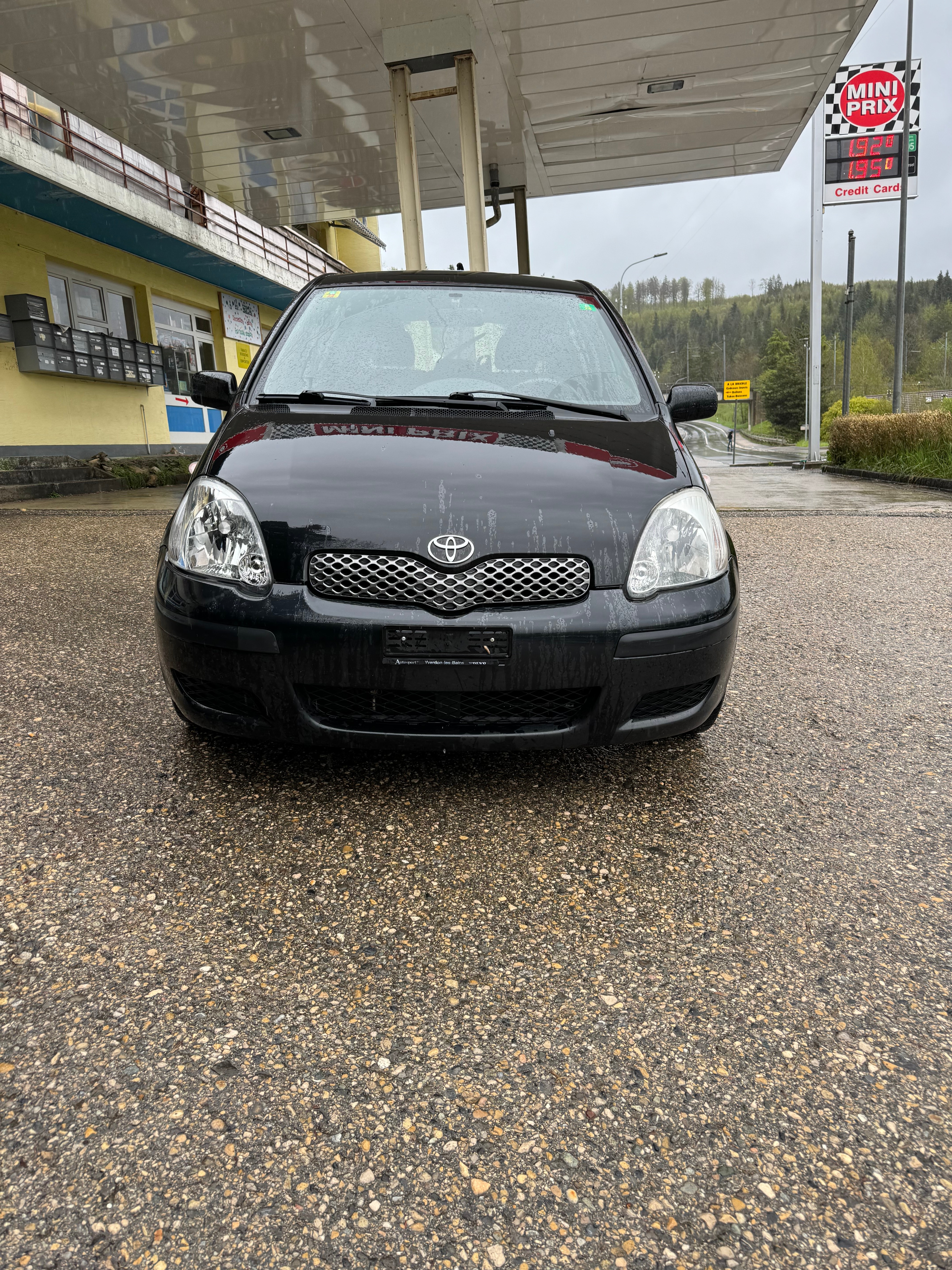 TOYOTA Yaris 1.3 Linea Sol