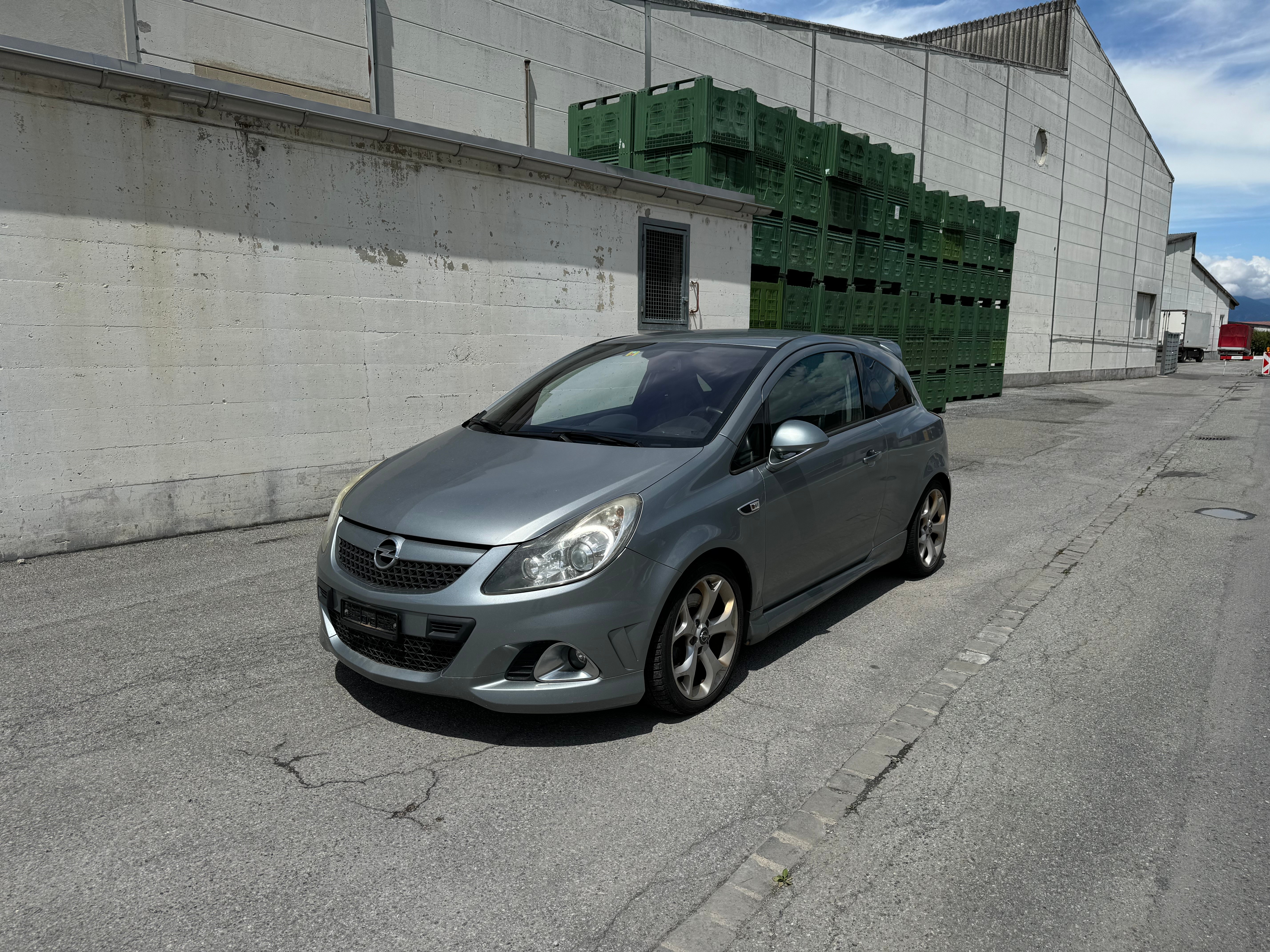 OPEL Corsa 1.6 Turbo OPC