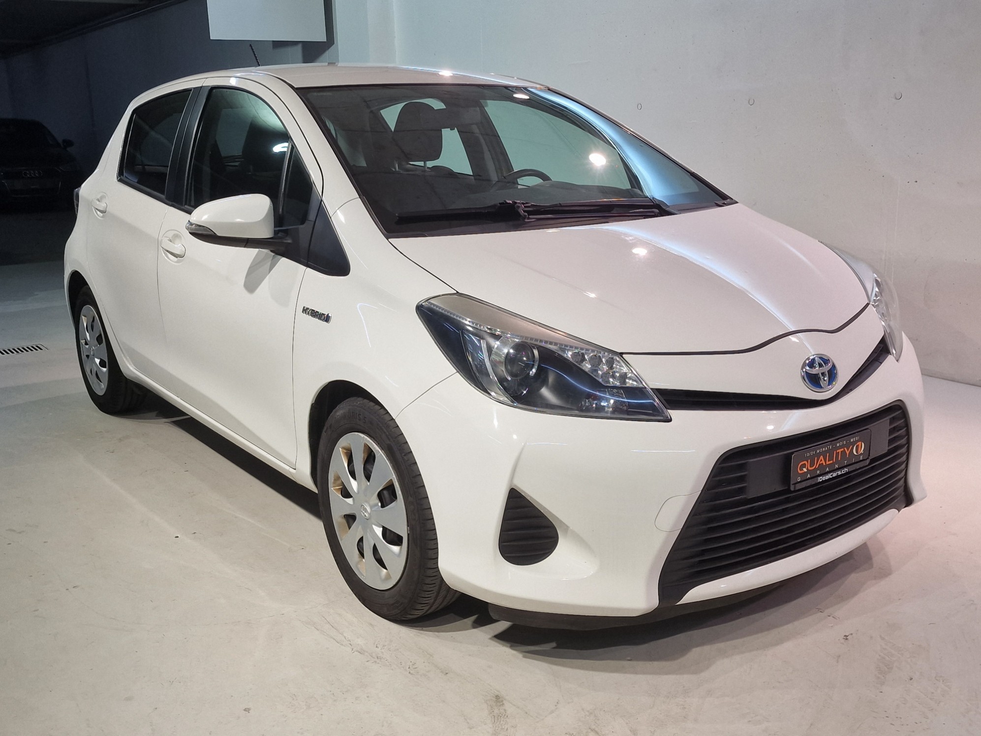 TOYOTA Yaris 1.5 VVT-i Hybrid Sol CVT